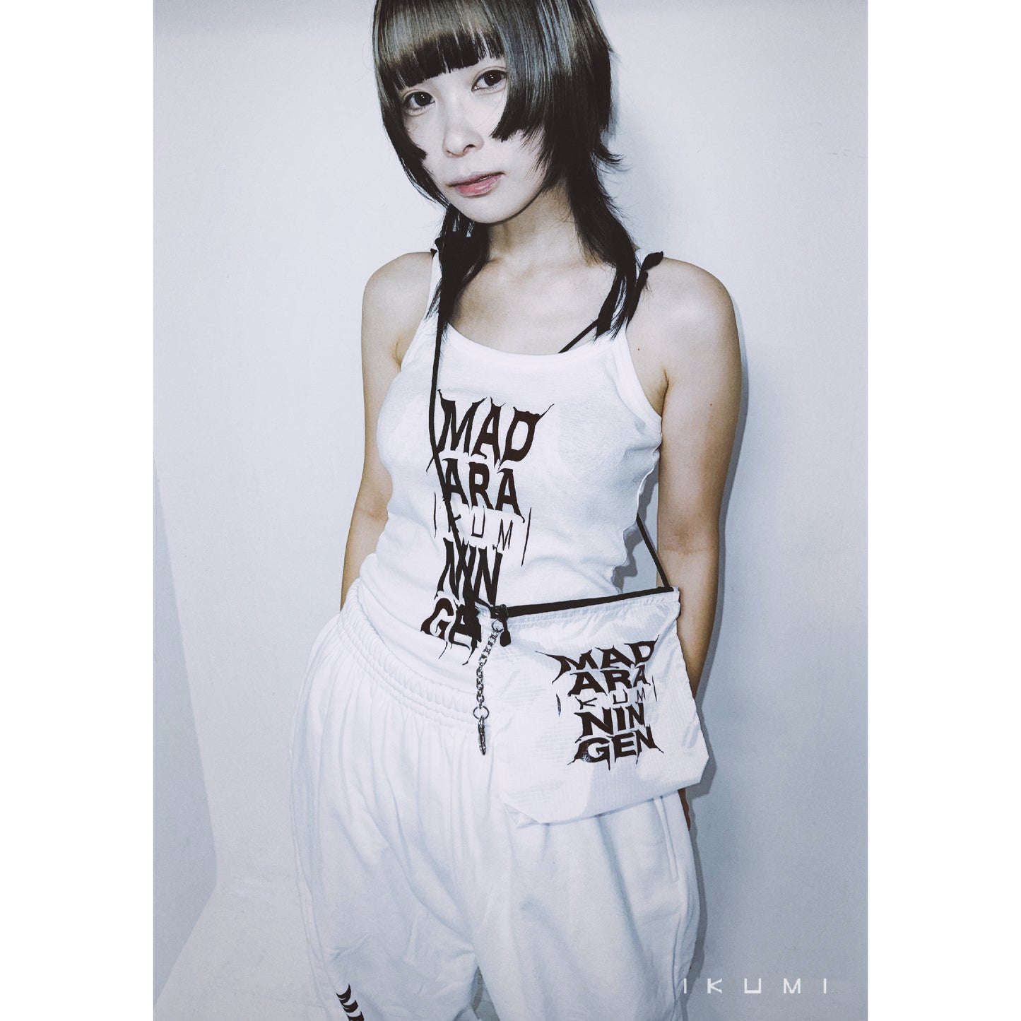 IKUMI×MADARANINGEN BizzareLOGO Camisole