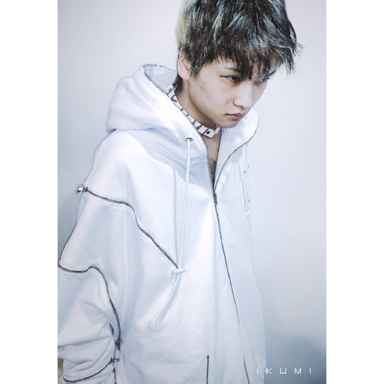 BIG ZIPS HOODIE