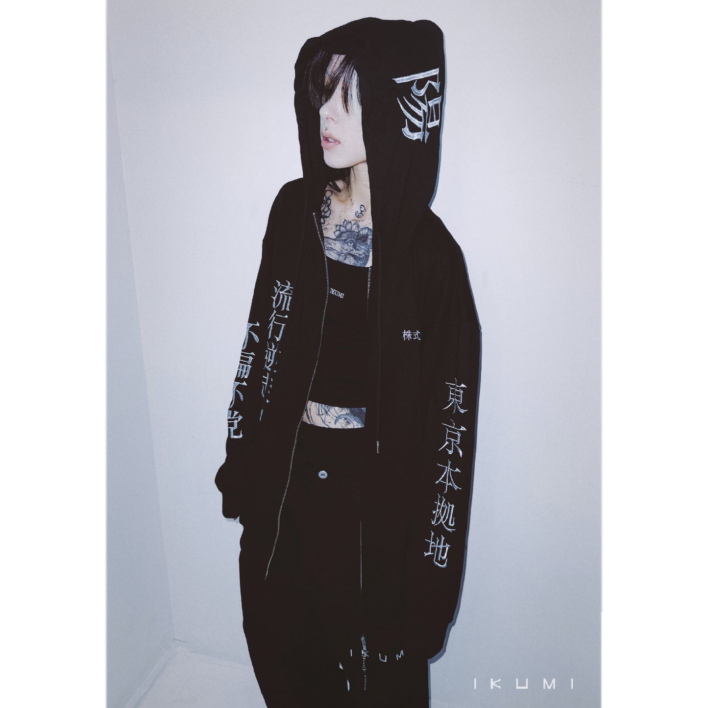 会社概要 ZIP HOODIE