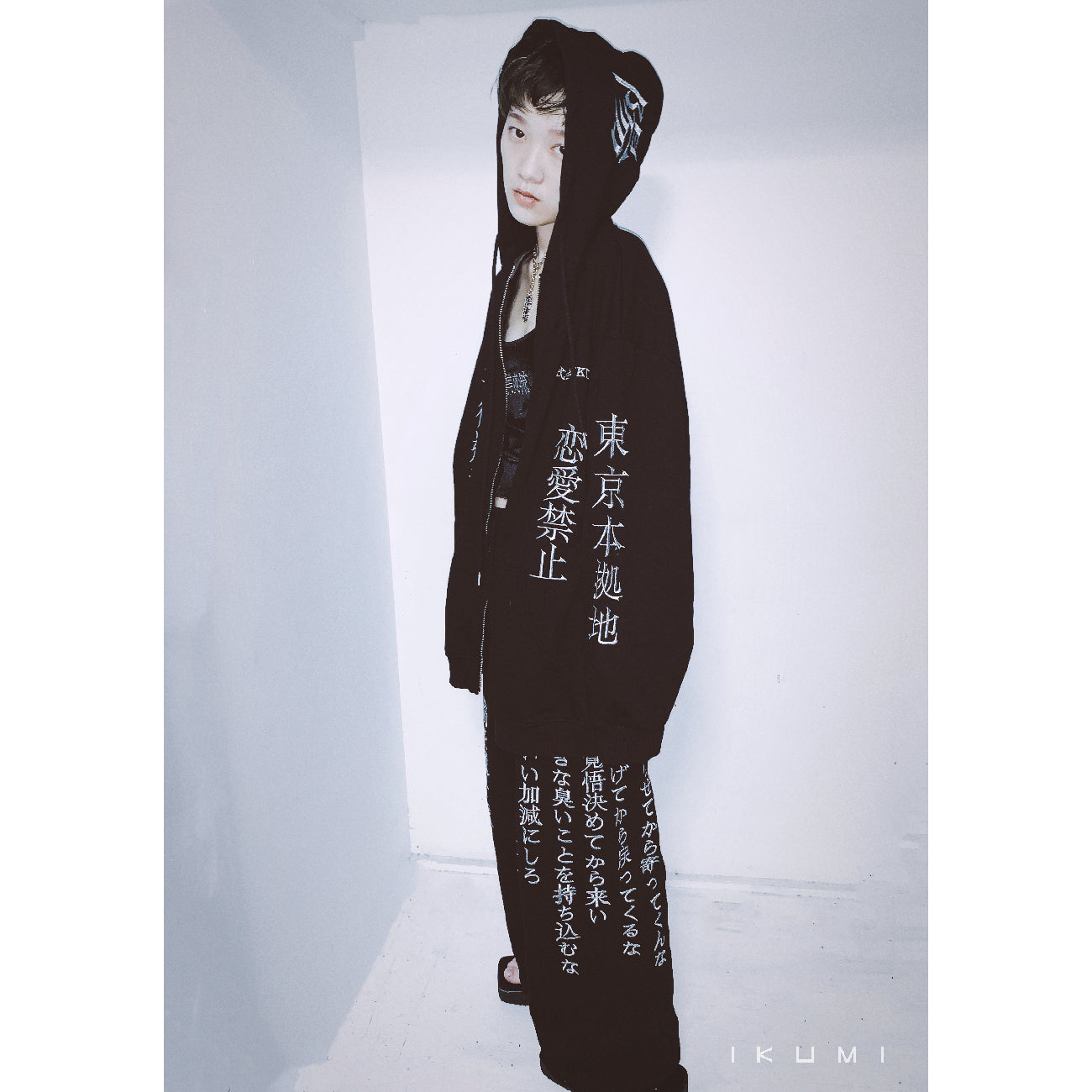 会社概要 ZIP HOODIE