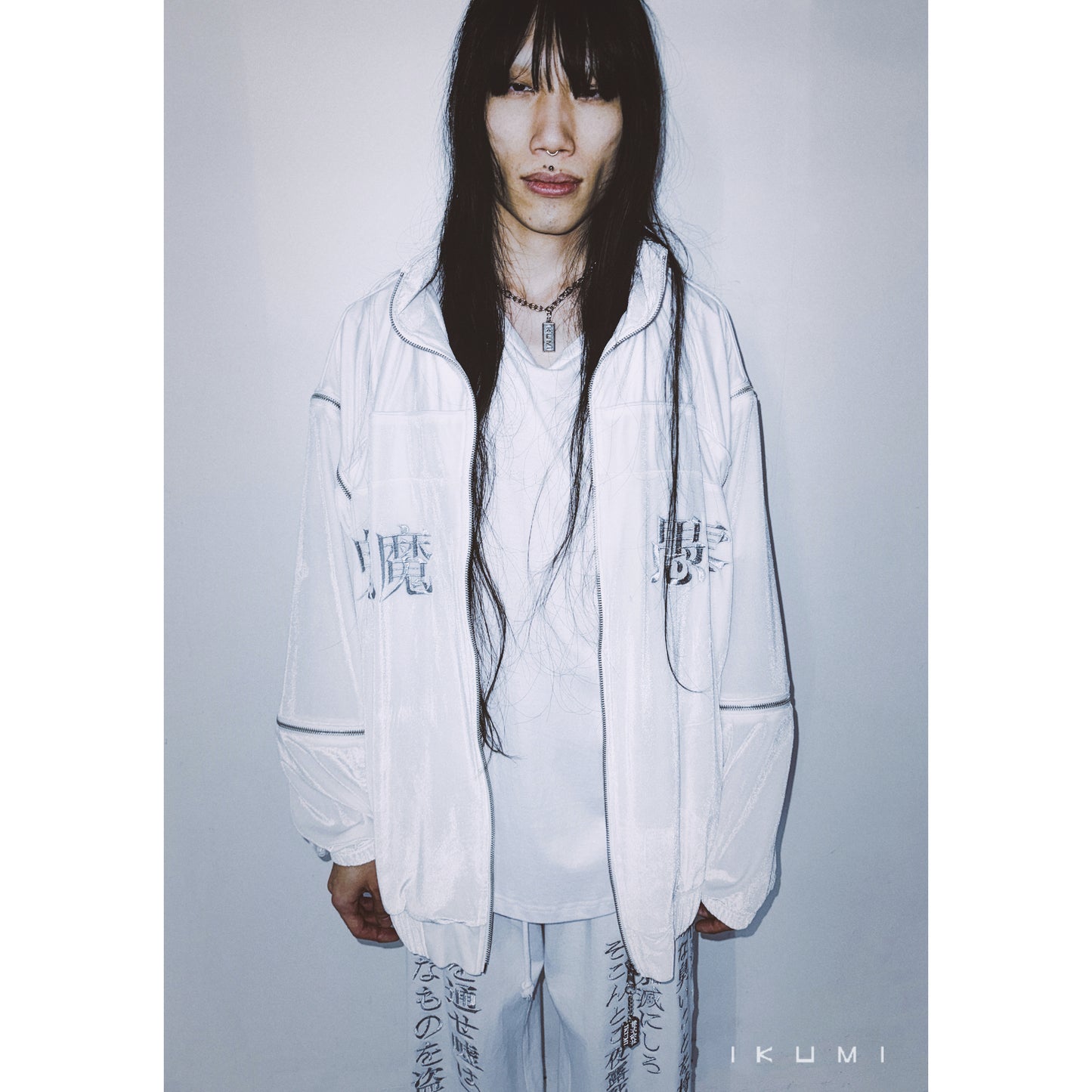 TEMPERAMENTAL JACKET