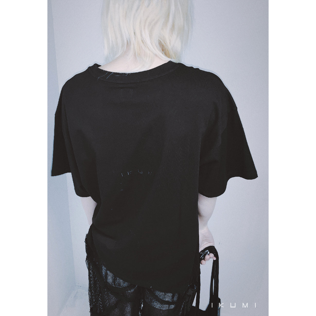 IKUMI LOGO T
