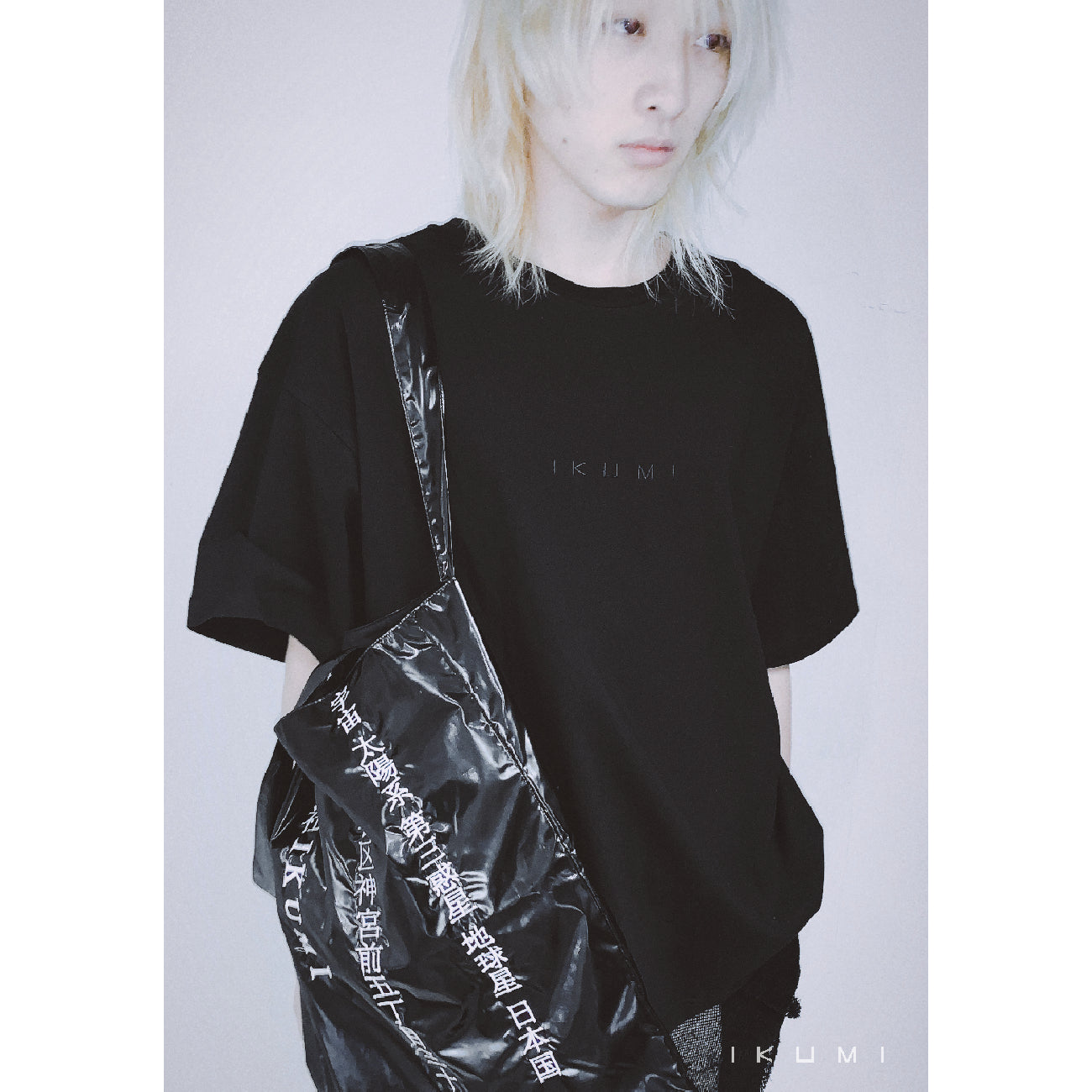 IKUMI LOGO T