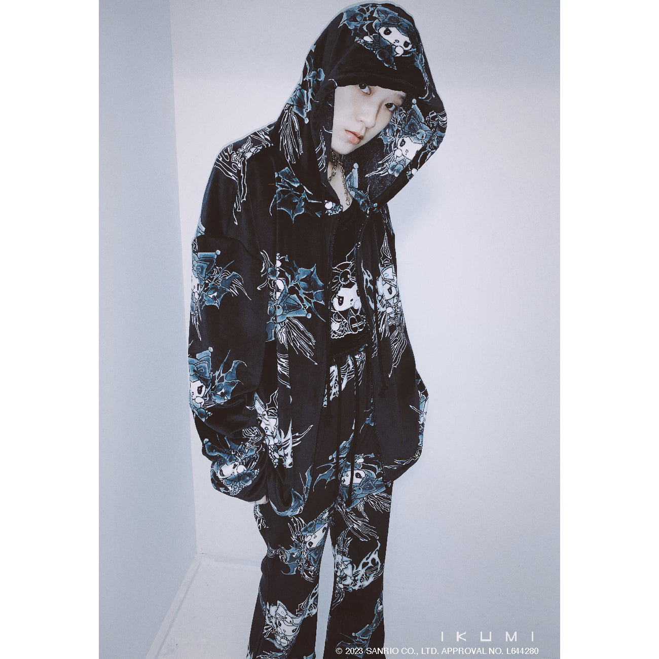 KUROMI×IKUMI FREECE HOODIE