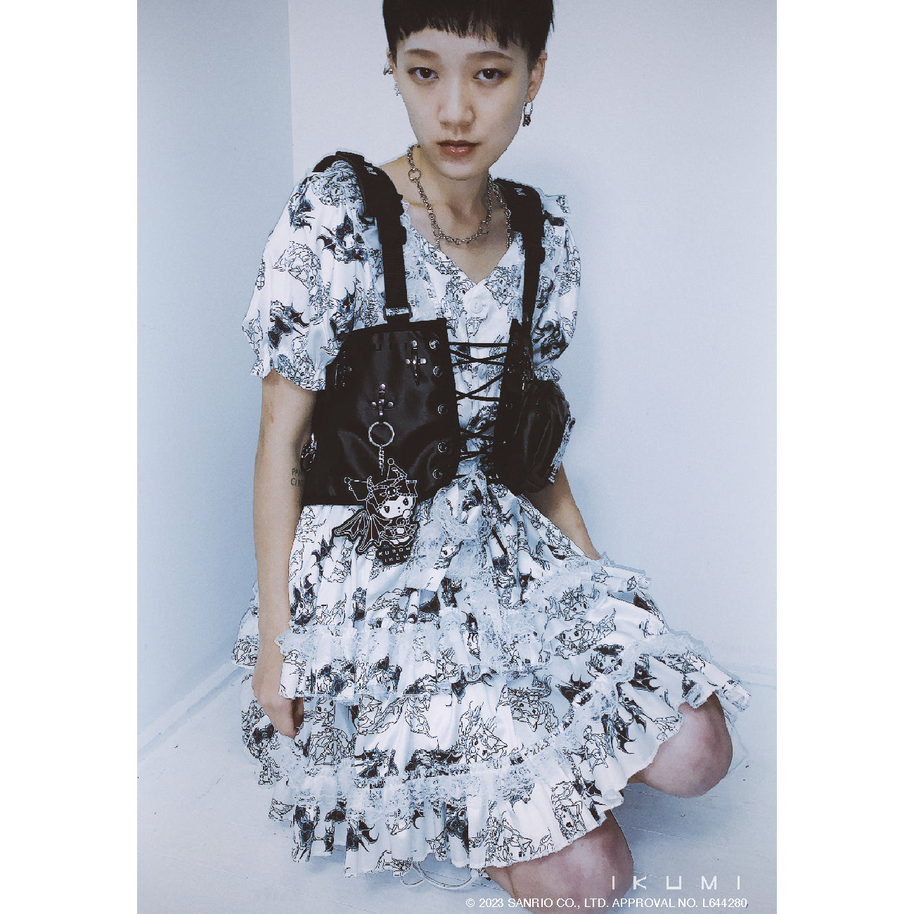 KUROMI×IKUMI CORSET BAG