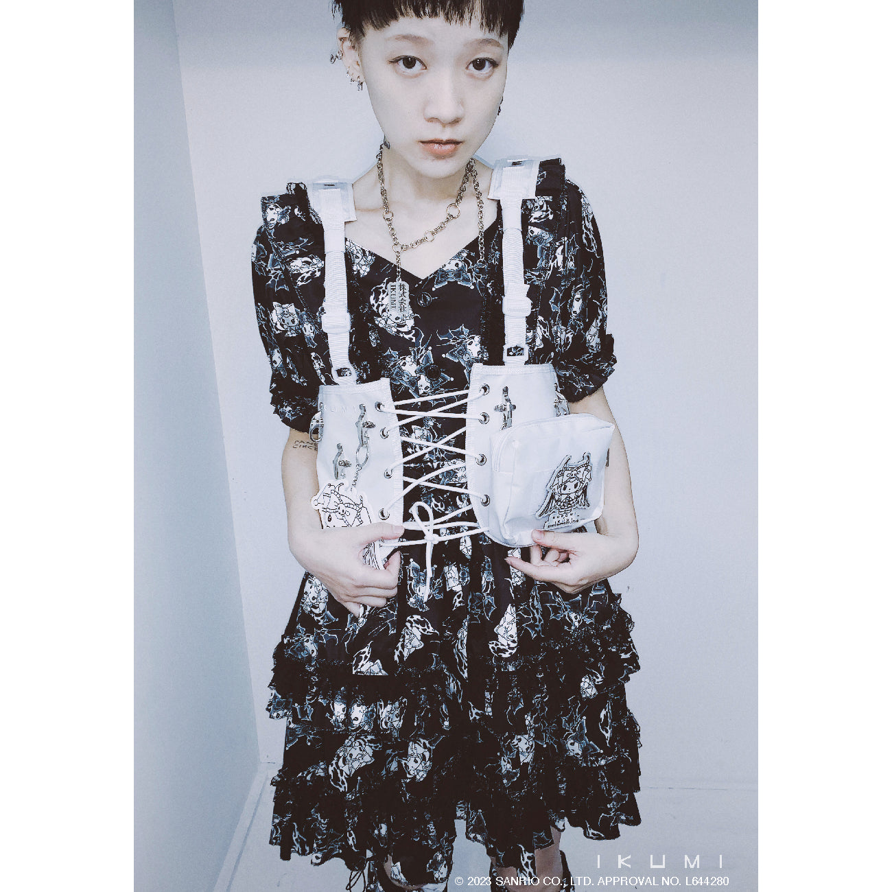 KUROMI×IKUMI CORSET BAG