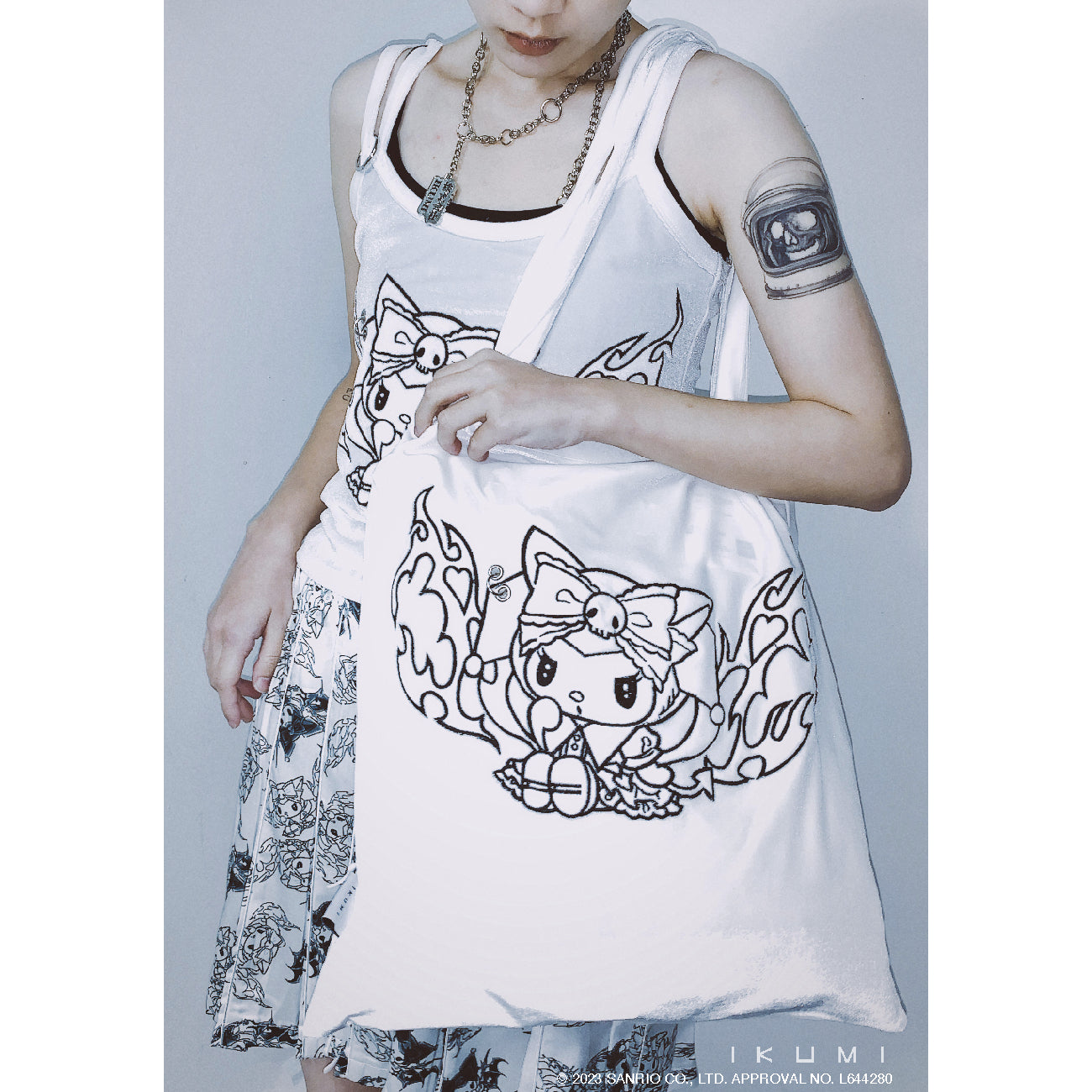 KUROMI×IKUMI PIERCED TOTE