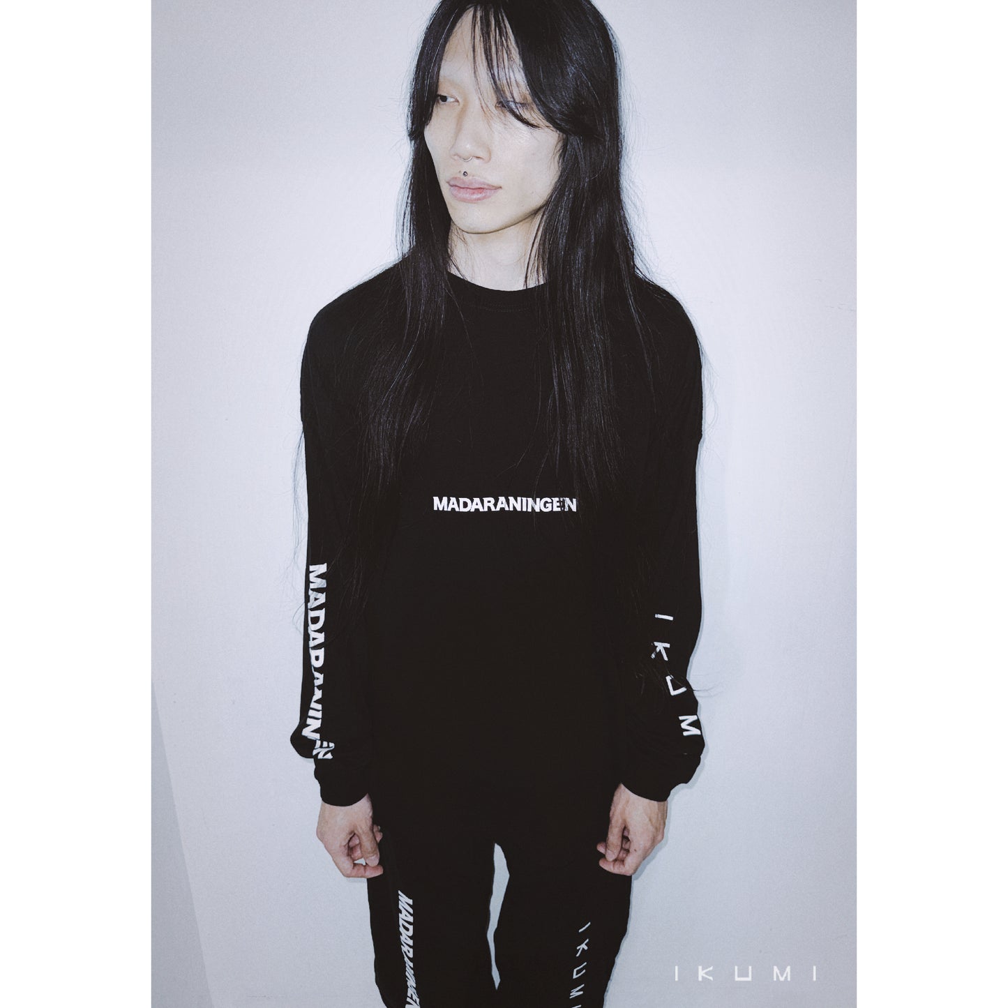 IKUMI×MADARANINGEN SIMPLE LOGO LONG SLEEVE T-SHIRT