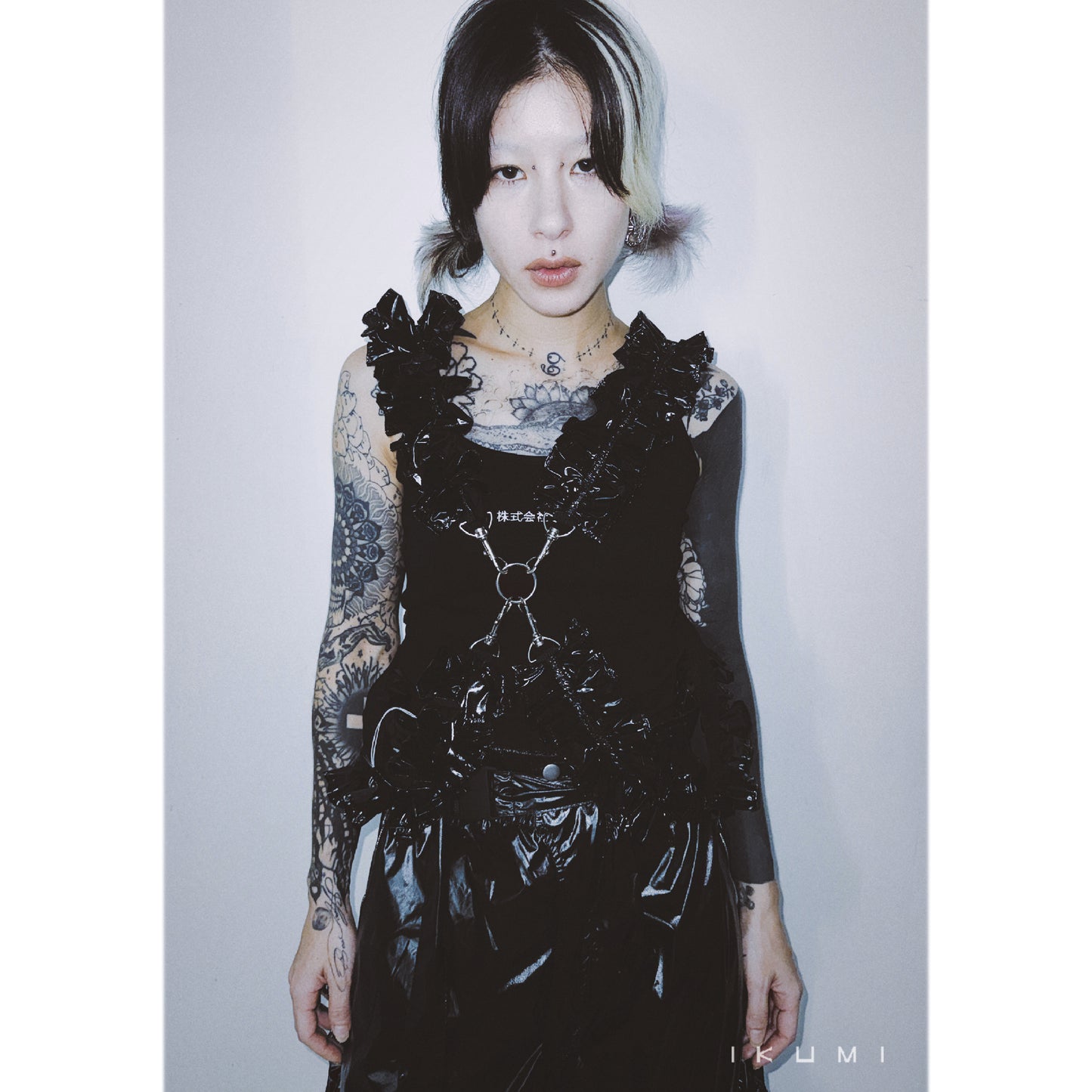 FRILL HARNESS