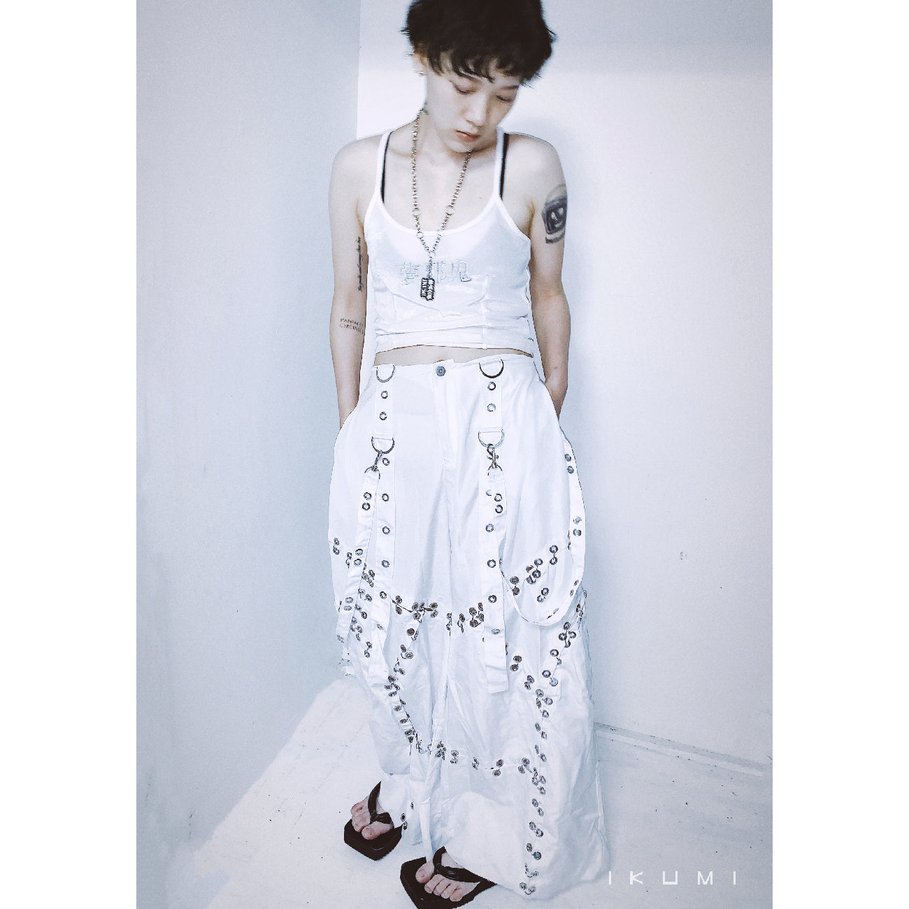 PIERCED LONG PANTS