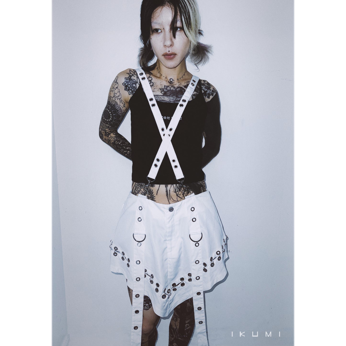 PIERCED MINI SKIRT