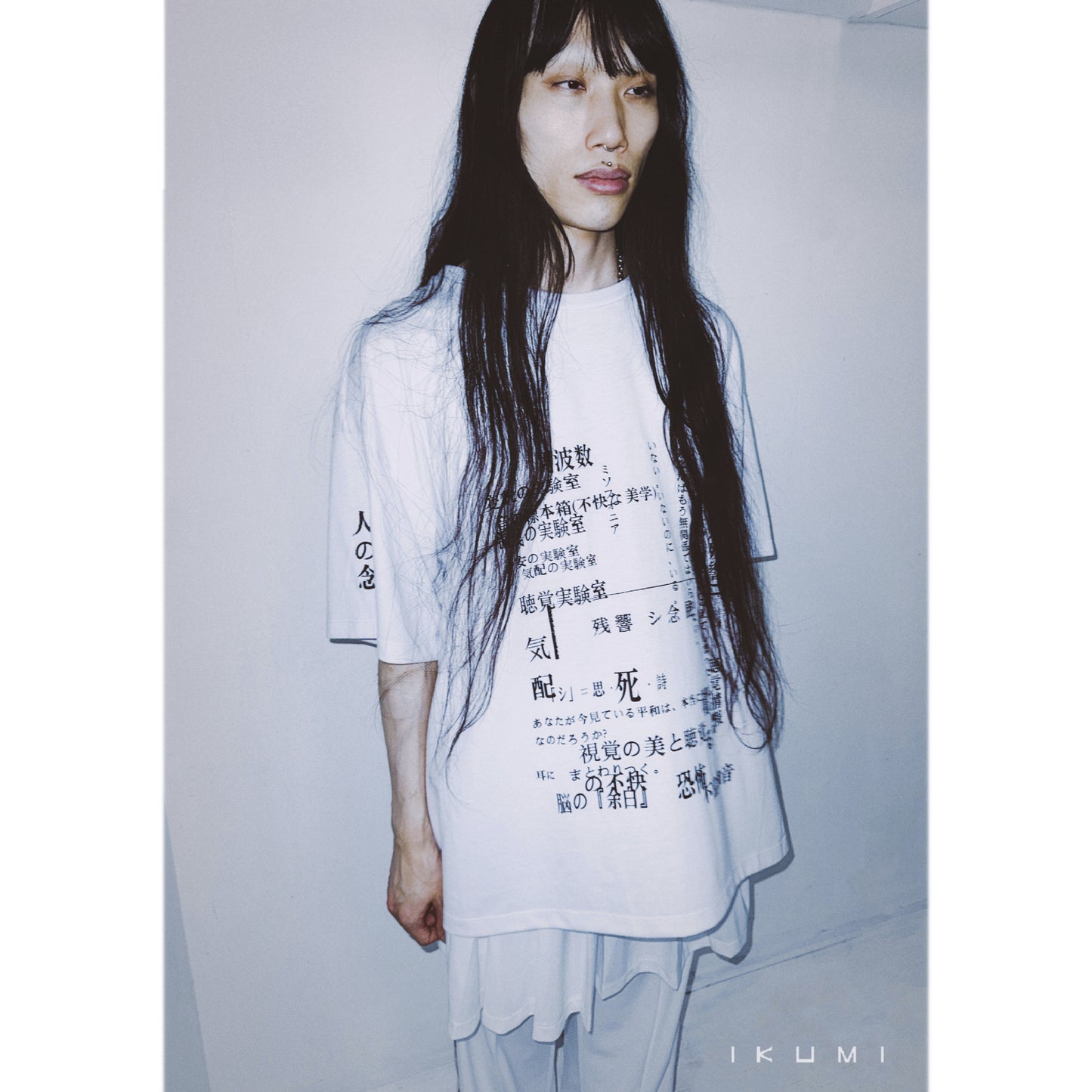 IKUMI × 残響シ念展 „ZANKYO SHINEN“ Exhibition T-SHIRT PROJECT