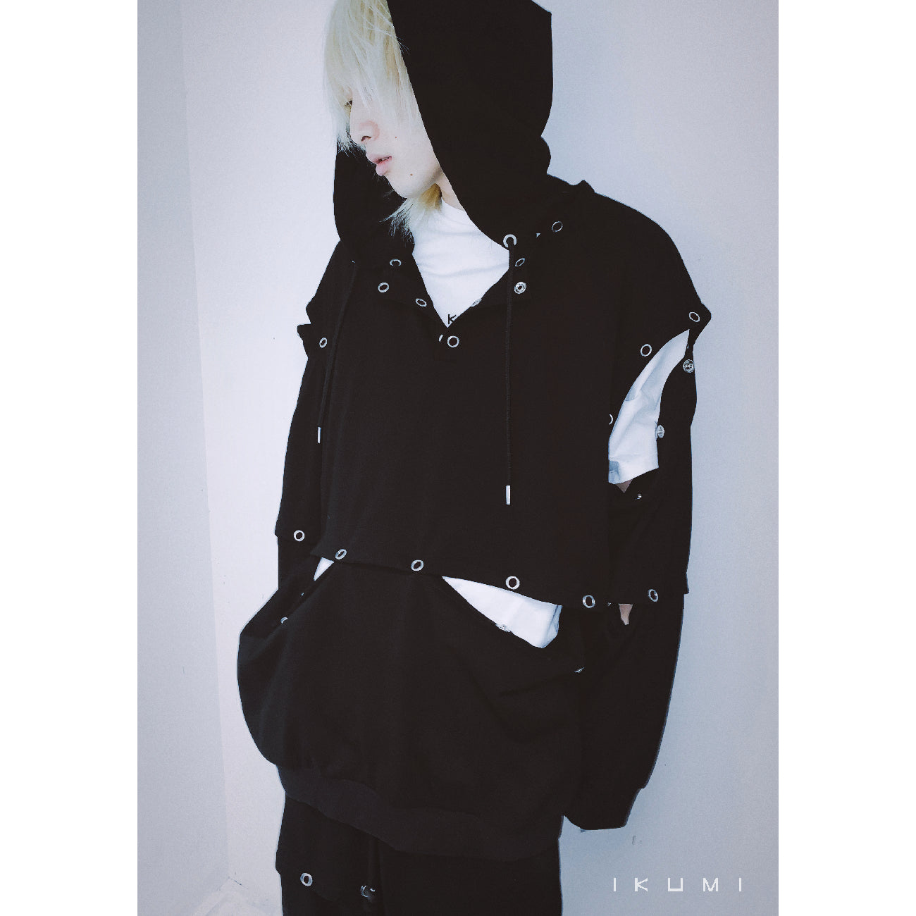 SNAPBOTTON HOODIE