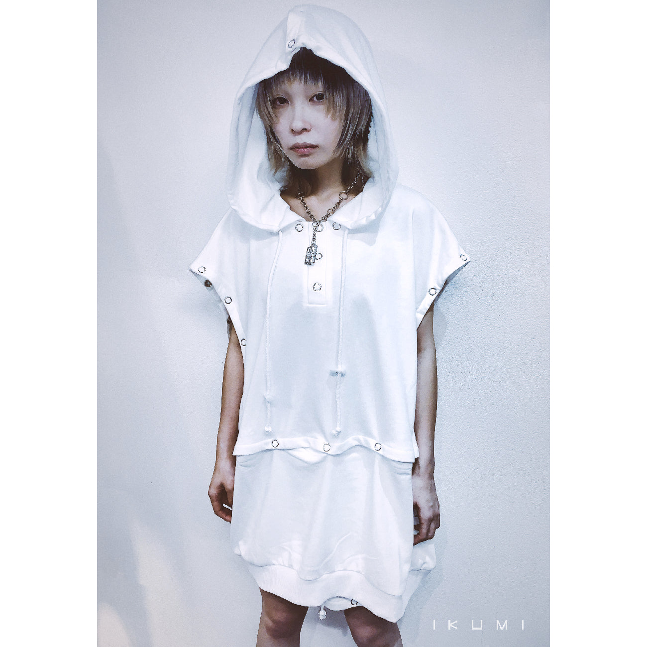 SNAP BUTTON HOODIE