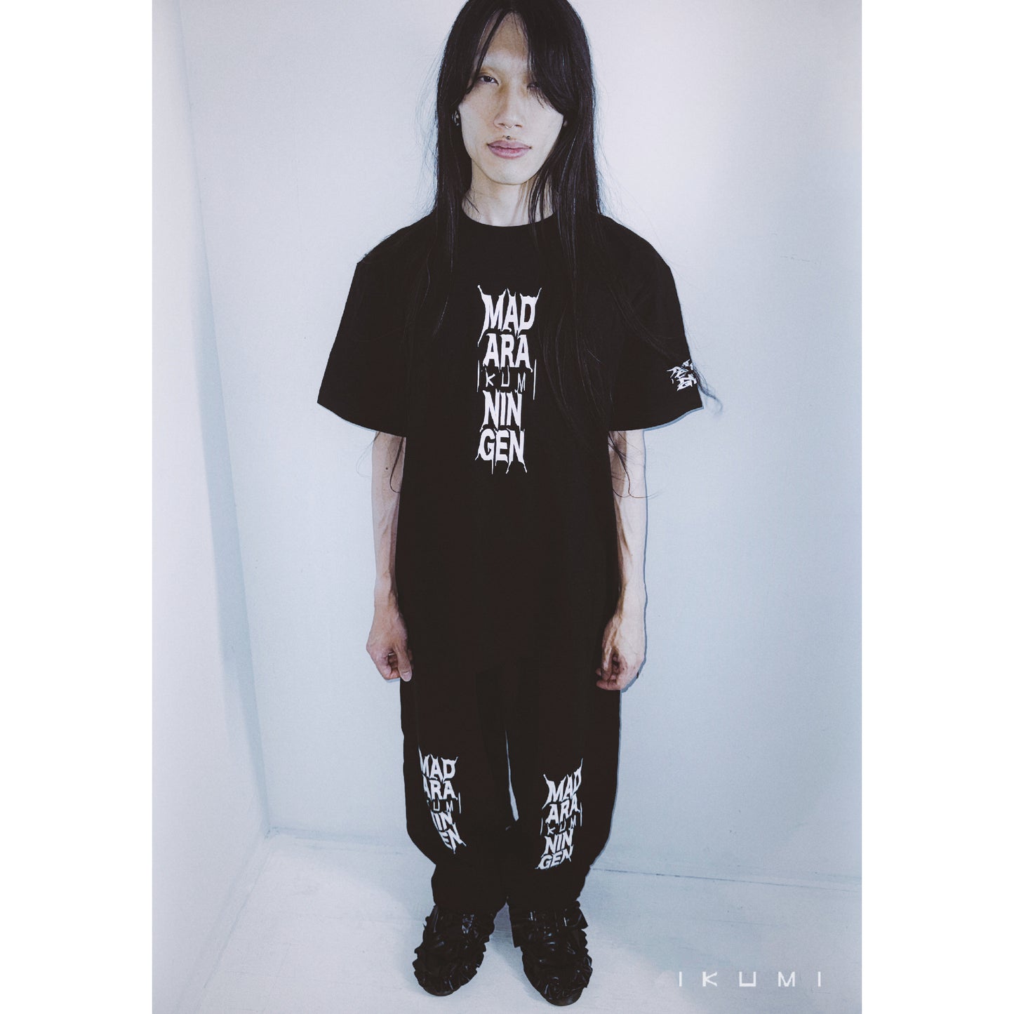 IKUMI×MADARANINGEN BIZZARE LOGO SWEATPANTS