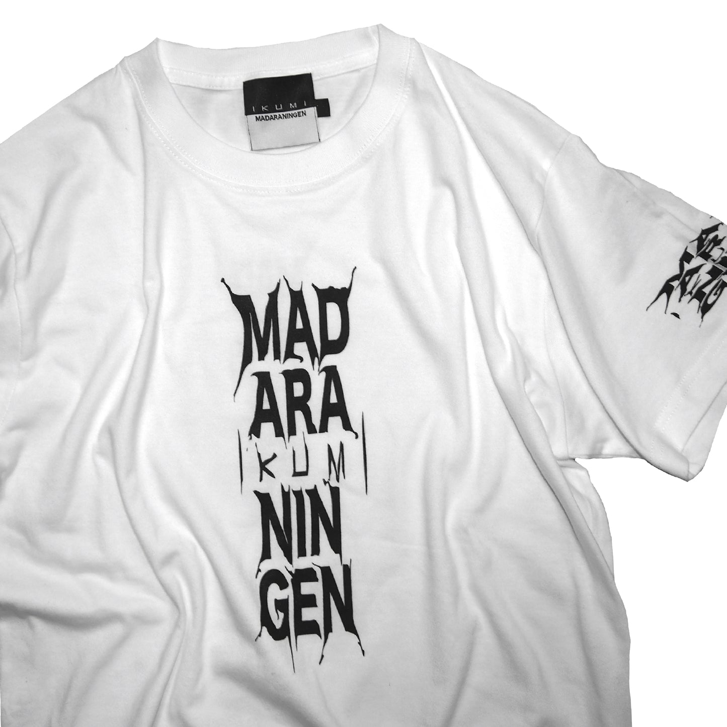 IKUMI×MADARANINGEN BIZZARE LOGO T-SHIRT