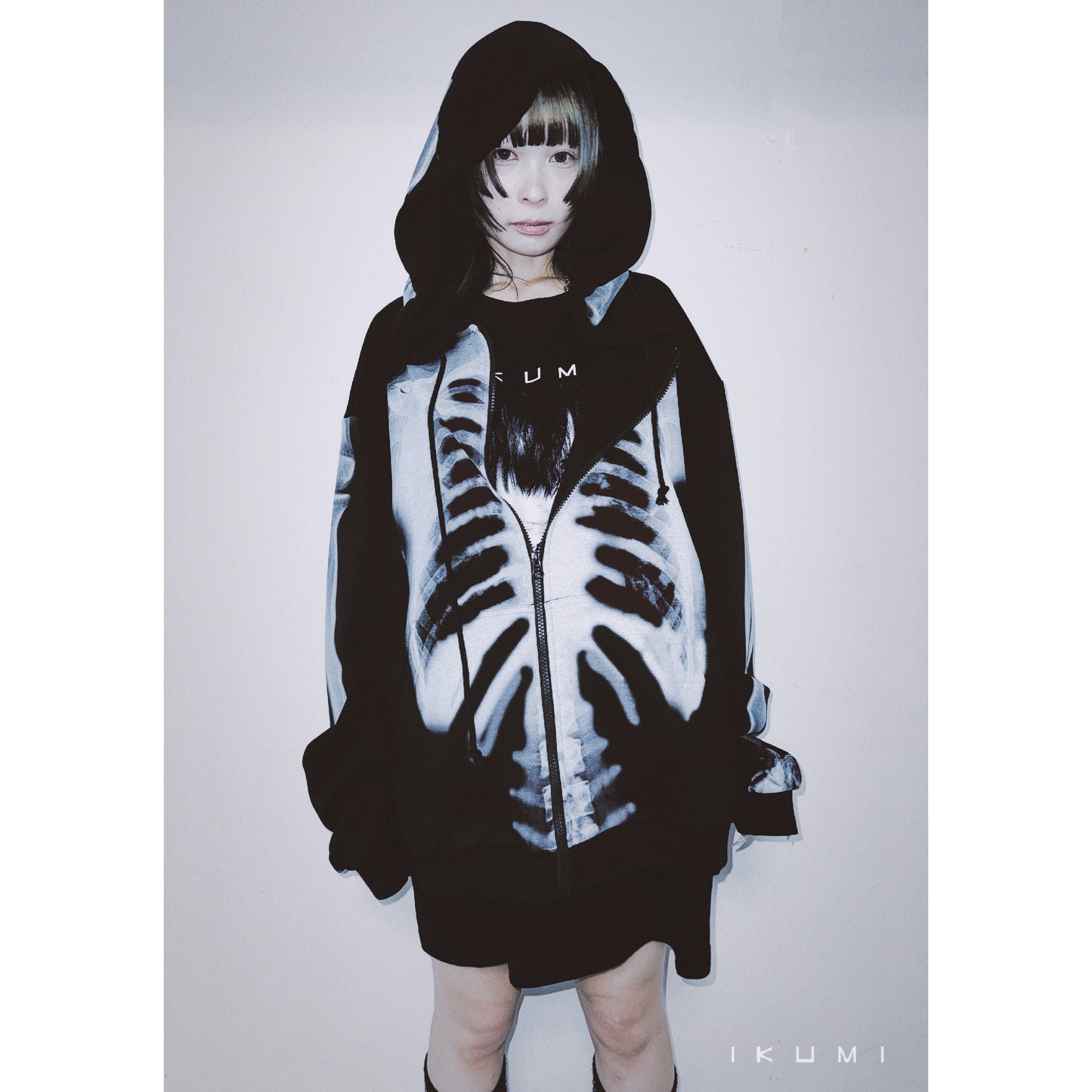 ［十周年企画第一弾商品］XRAY ZIP HOODIE