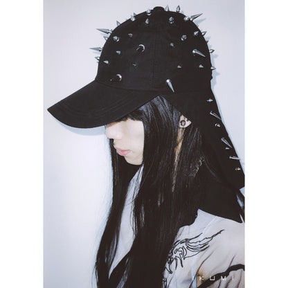 STUDDED CAP