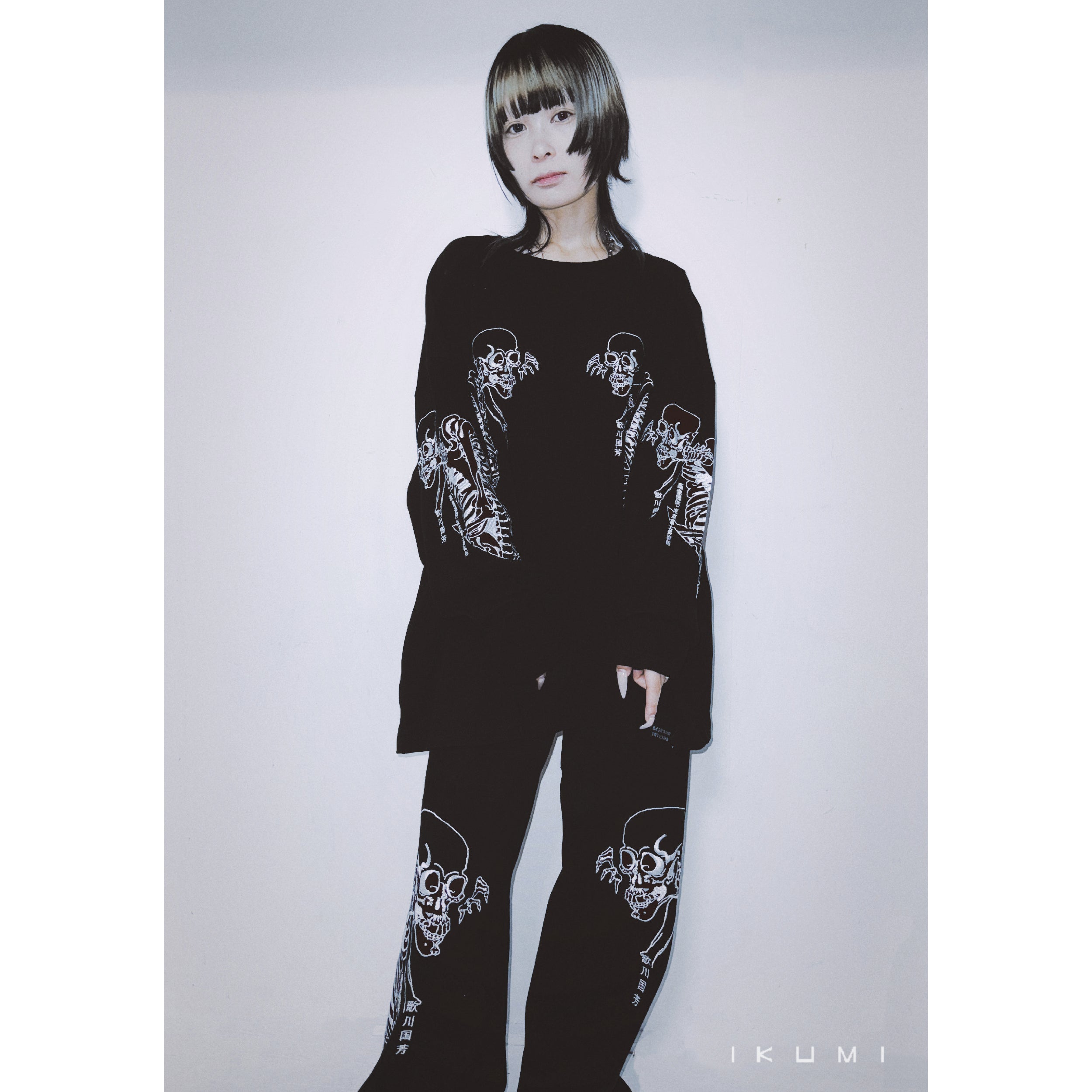 black-l.jpg?v=1763886301&width=533