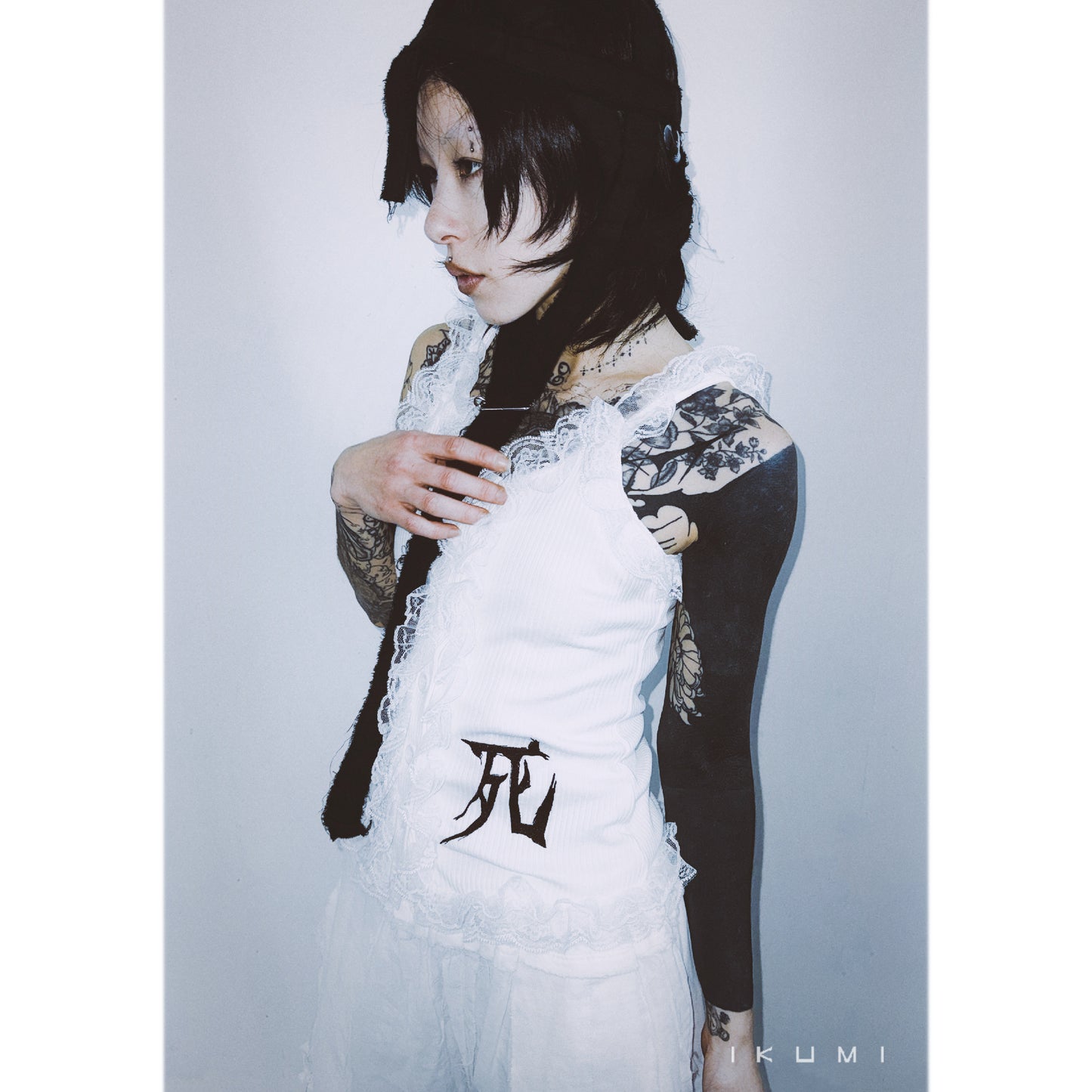 IKUMI×MADARANINGEN生死 FRILL CAMISOLE