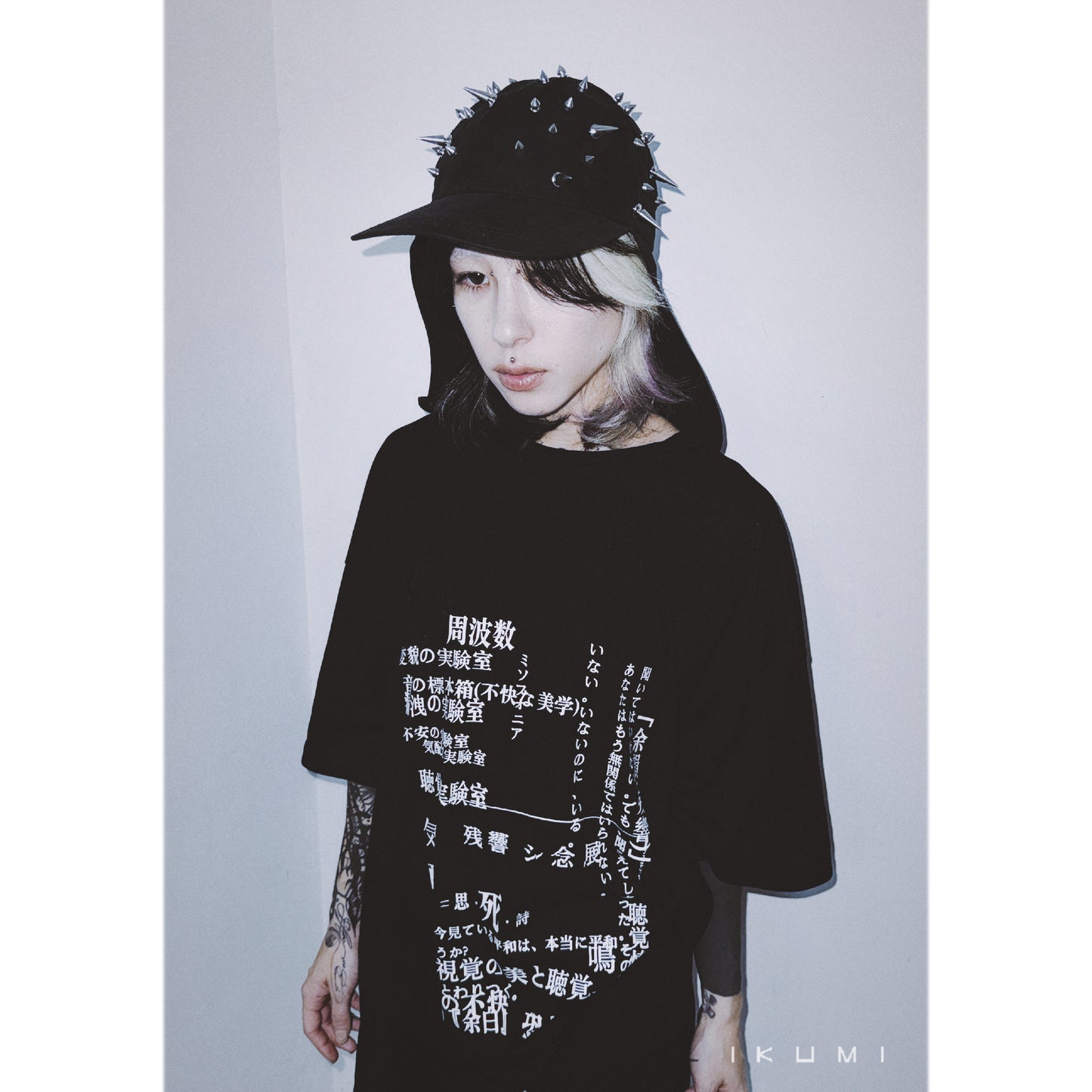 STUDDED CAP
