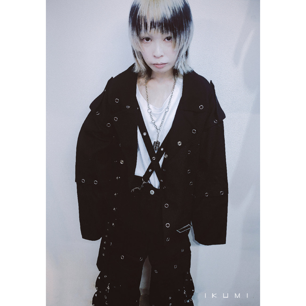IKUMI-LOGO T