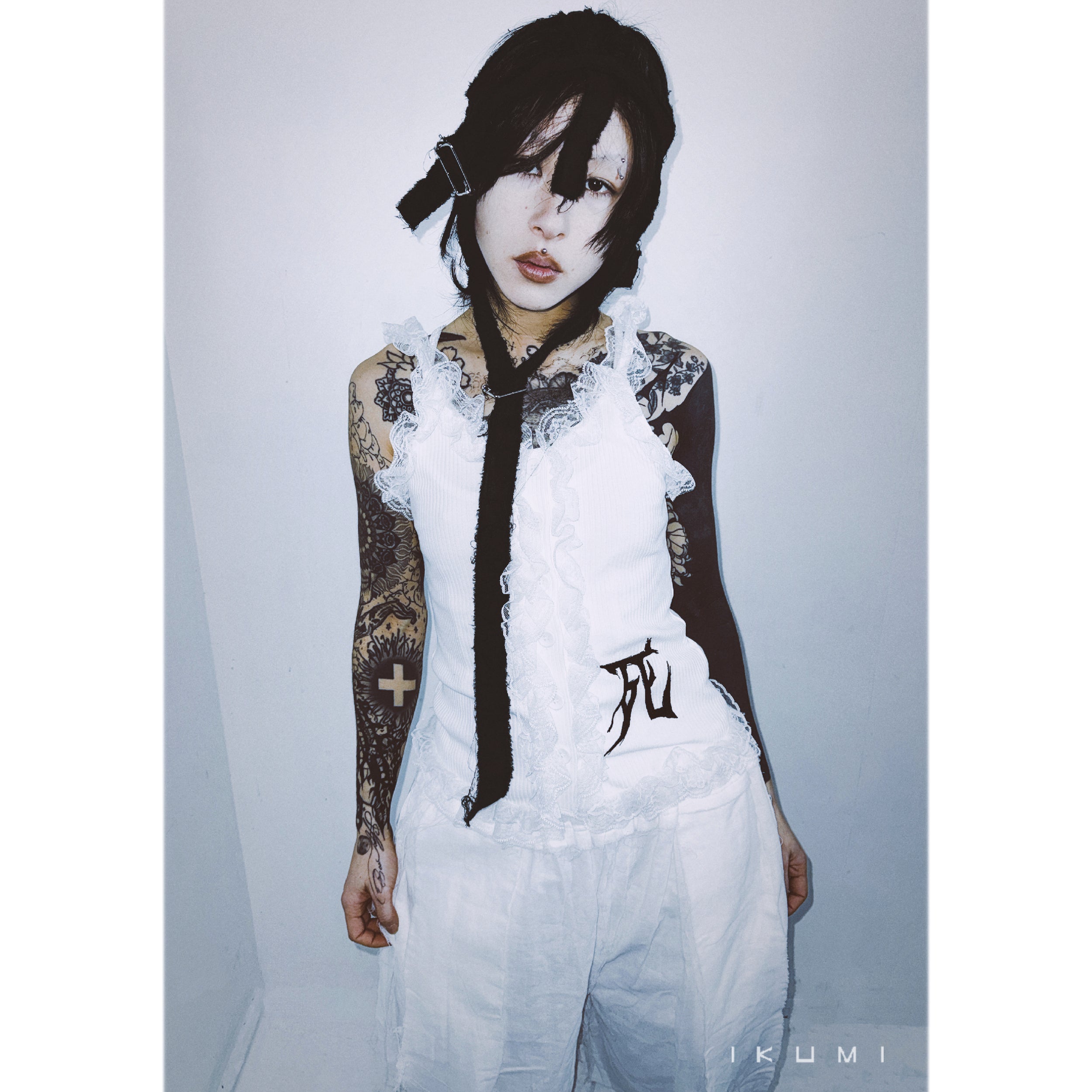ikumi yokai 長袖トップス CROW PRINT COTTON JERSEY LONG SLEEVE T(FREE SIZE White x Black