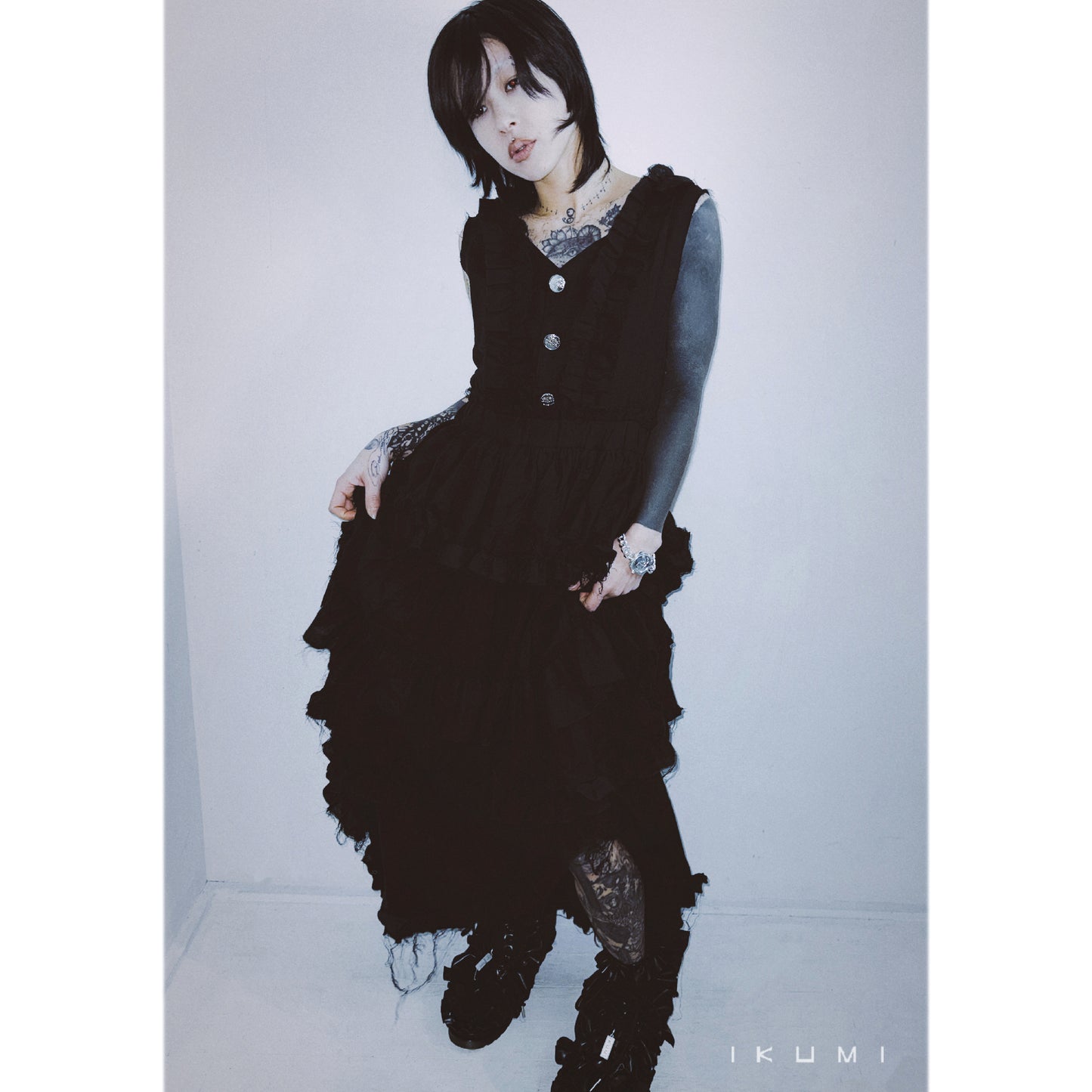IKUMI×MADARANINGEN GAUZE FRILL DRESS