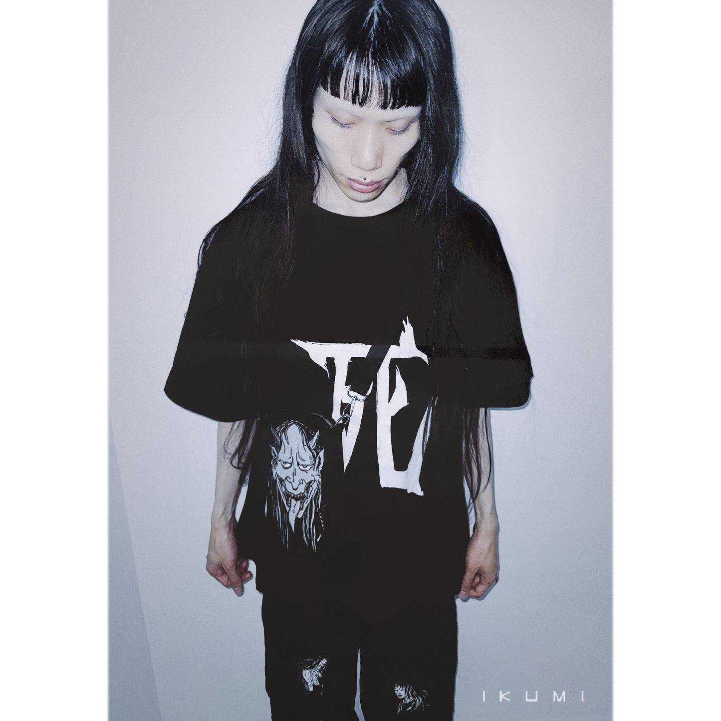 IKUMI×MADARANINGEN LEBEN UND TOD T-SHIRT