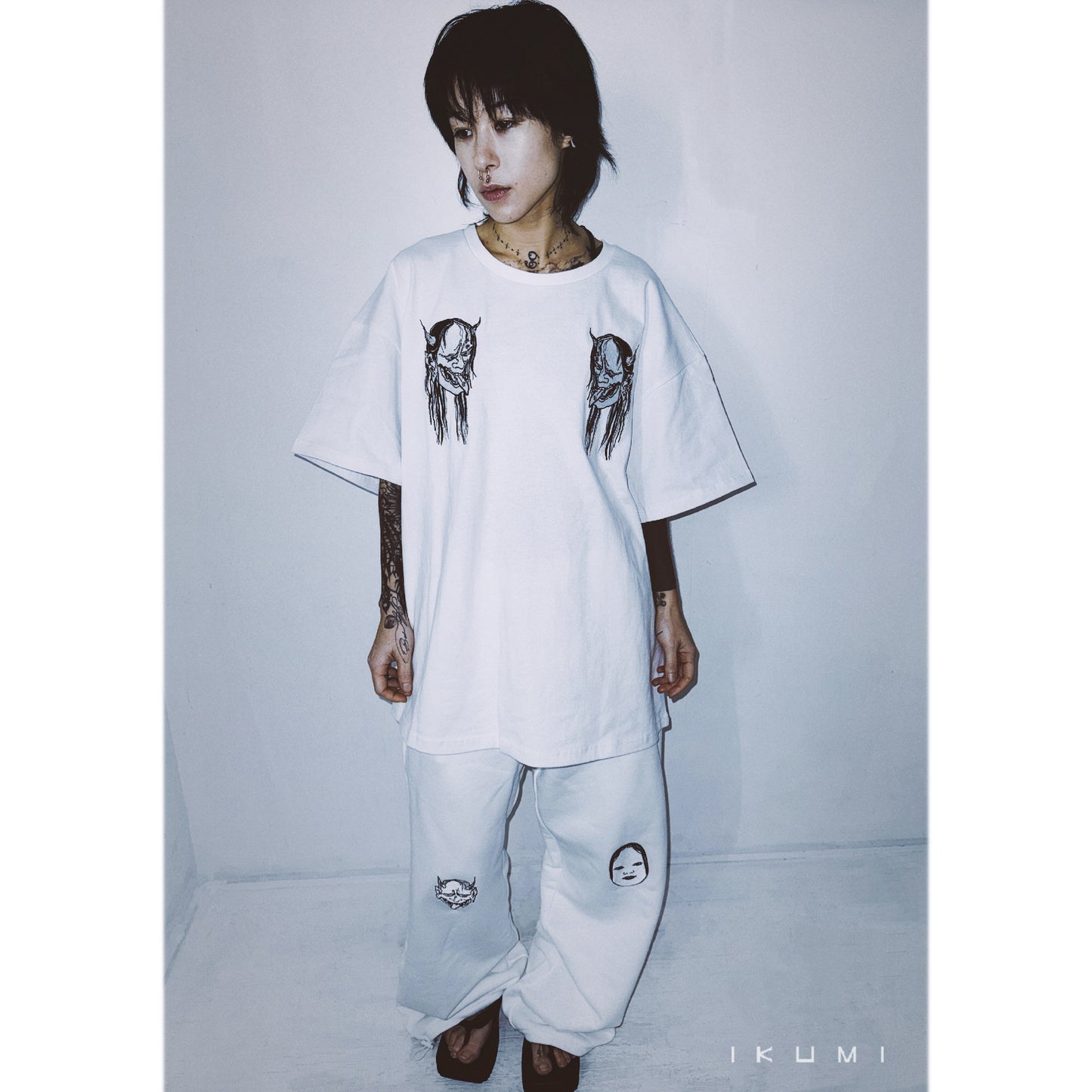 SCATTERED NOH MASKS SWEAT PANTS