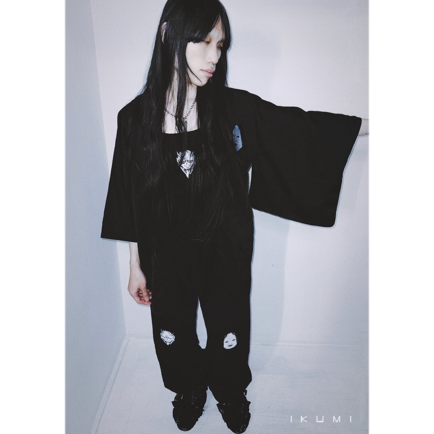 SCATTERED NOH MASKS SWEAT PANTS
