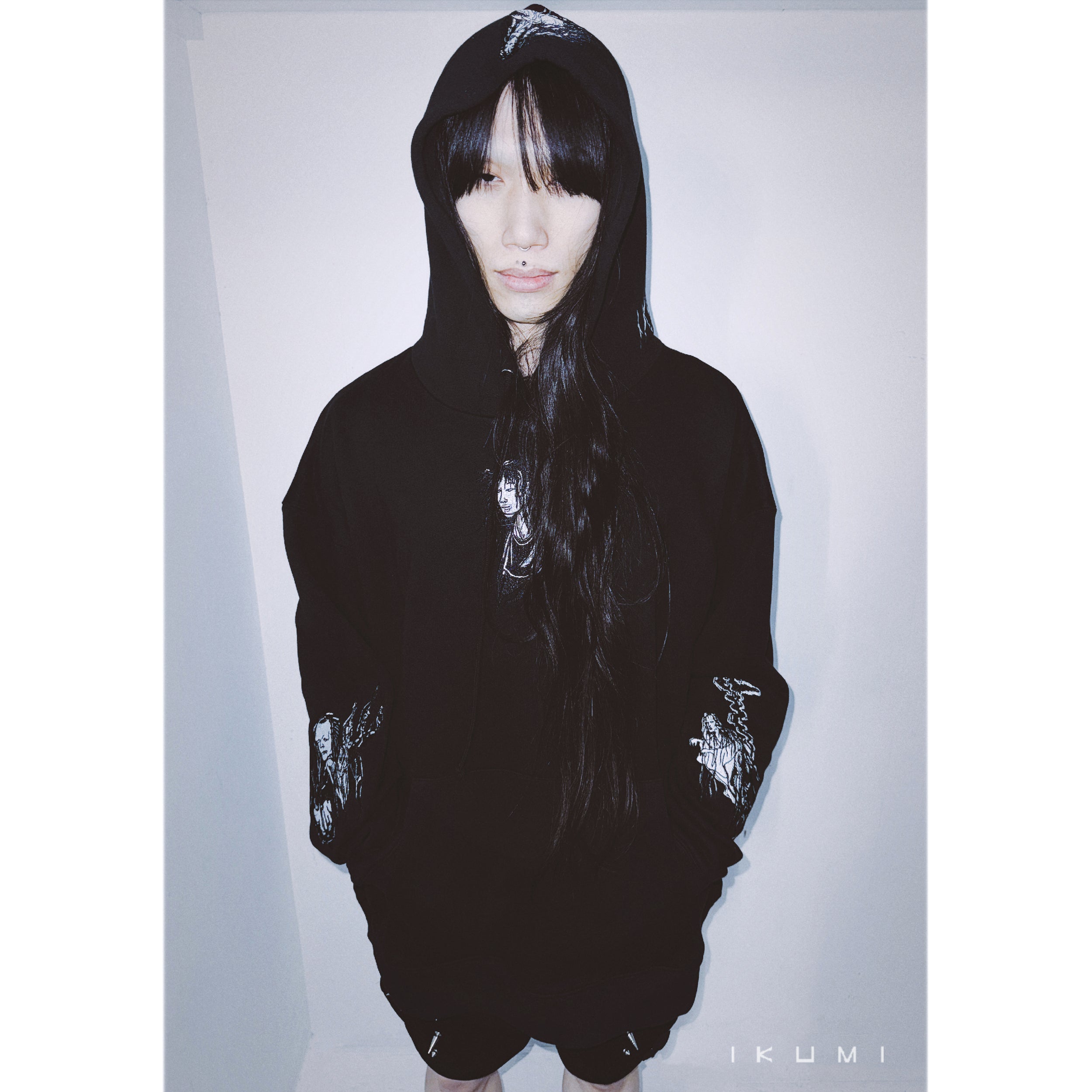 hoodie-blac_1462cae1-fe5a-463d