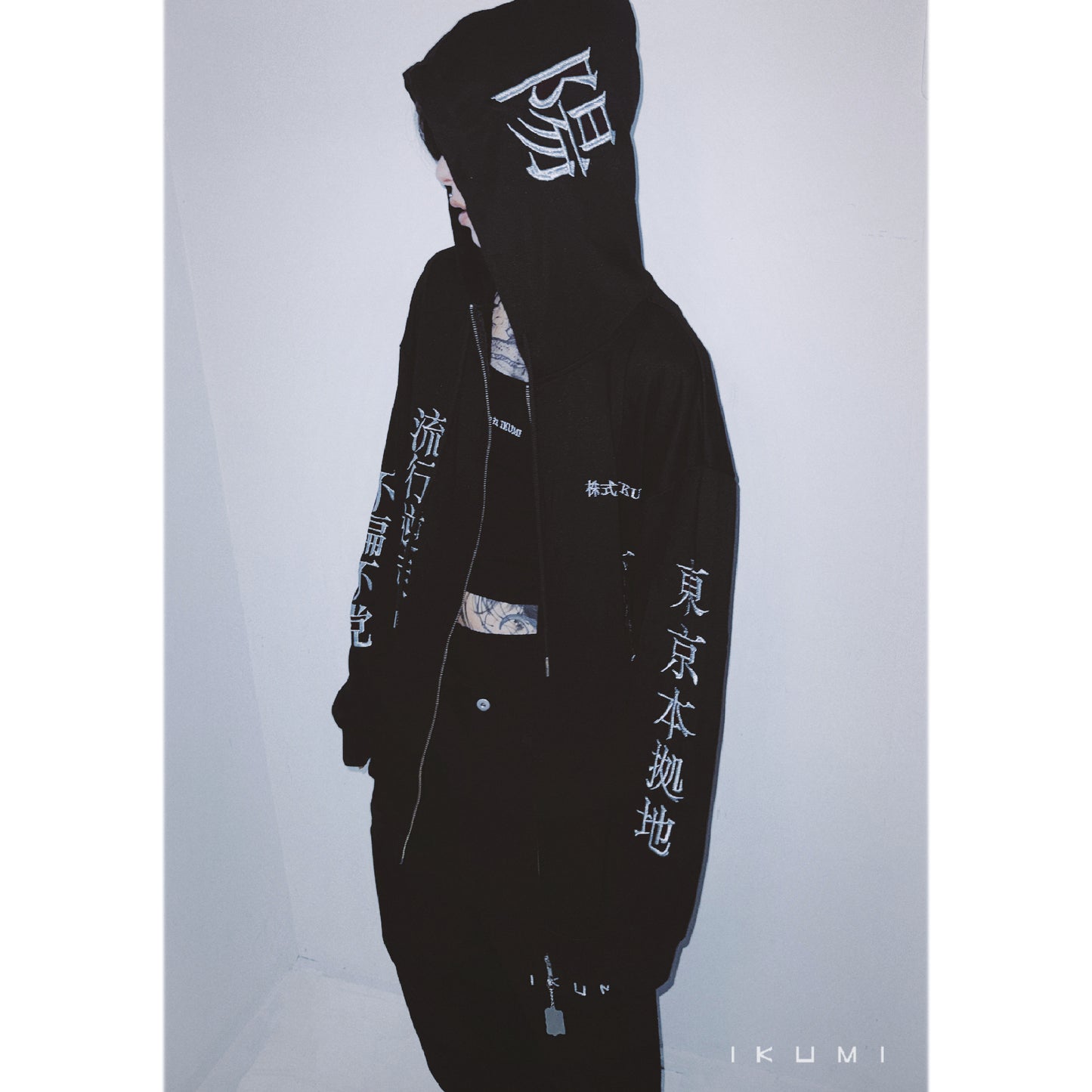 会社概要 ZIP HOODIE