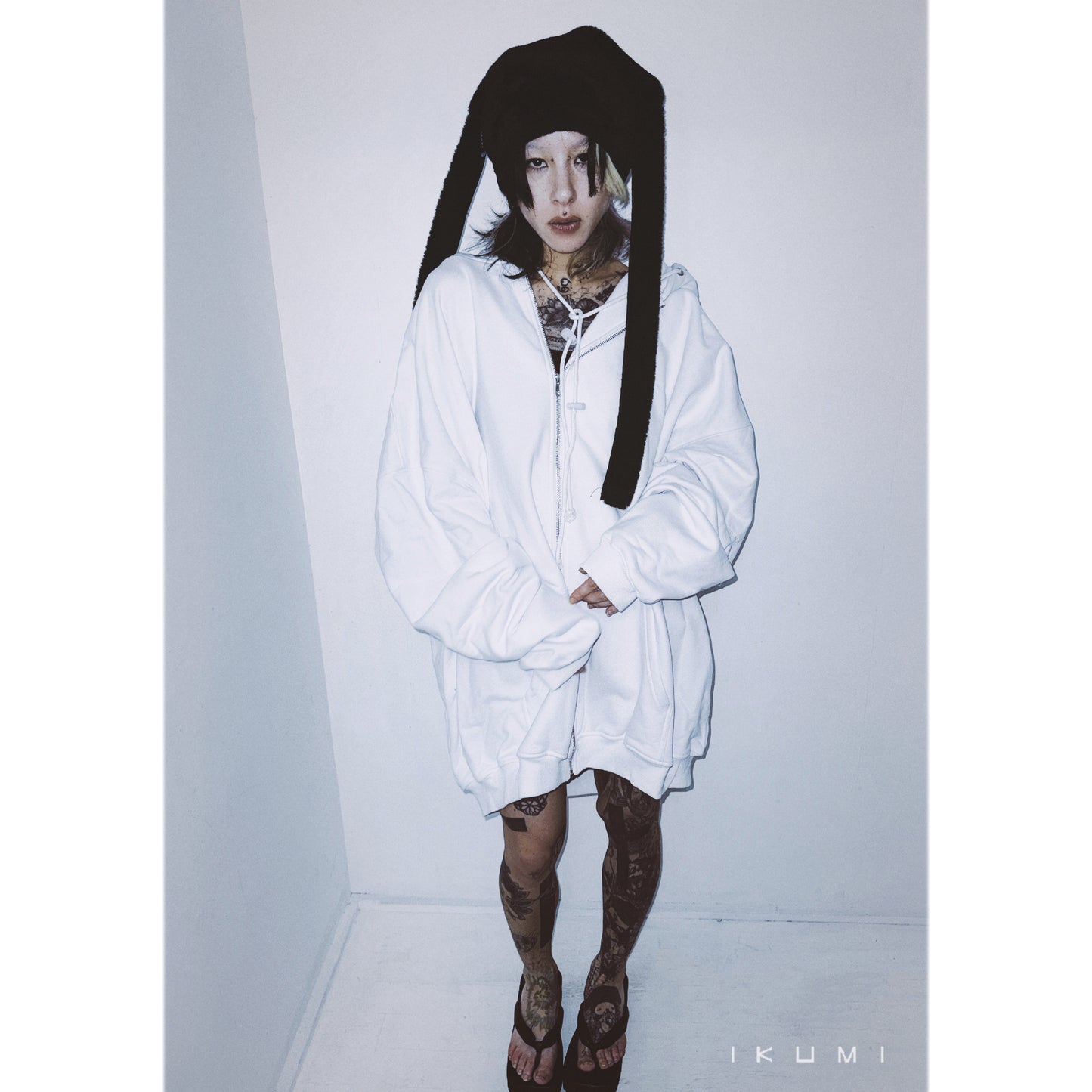 SHORT FUR CAP