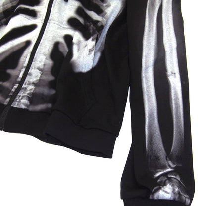 ［IKUMI Co., Ltd. TEN YEAR ANNIVERSARY FIRST PRODUCT]XRAY ZIP HOODIE