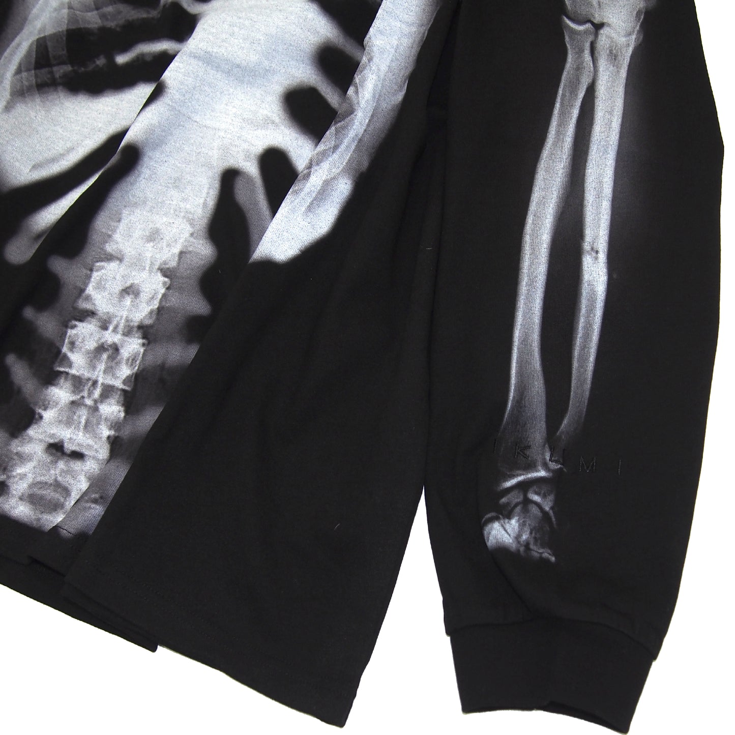 [IKUMI Co., Ltd. TEN YEAR ANNIVERSARY FIRST PRODUCT] XRAY LONG T