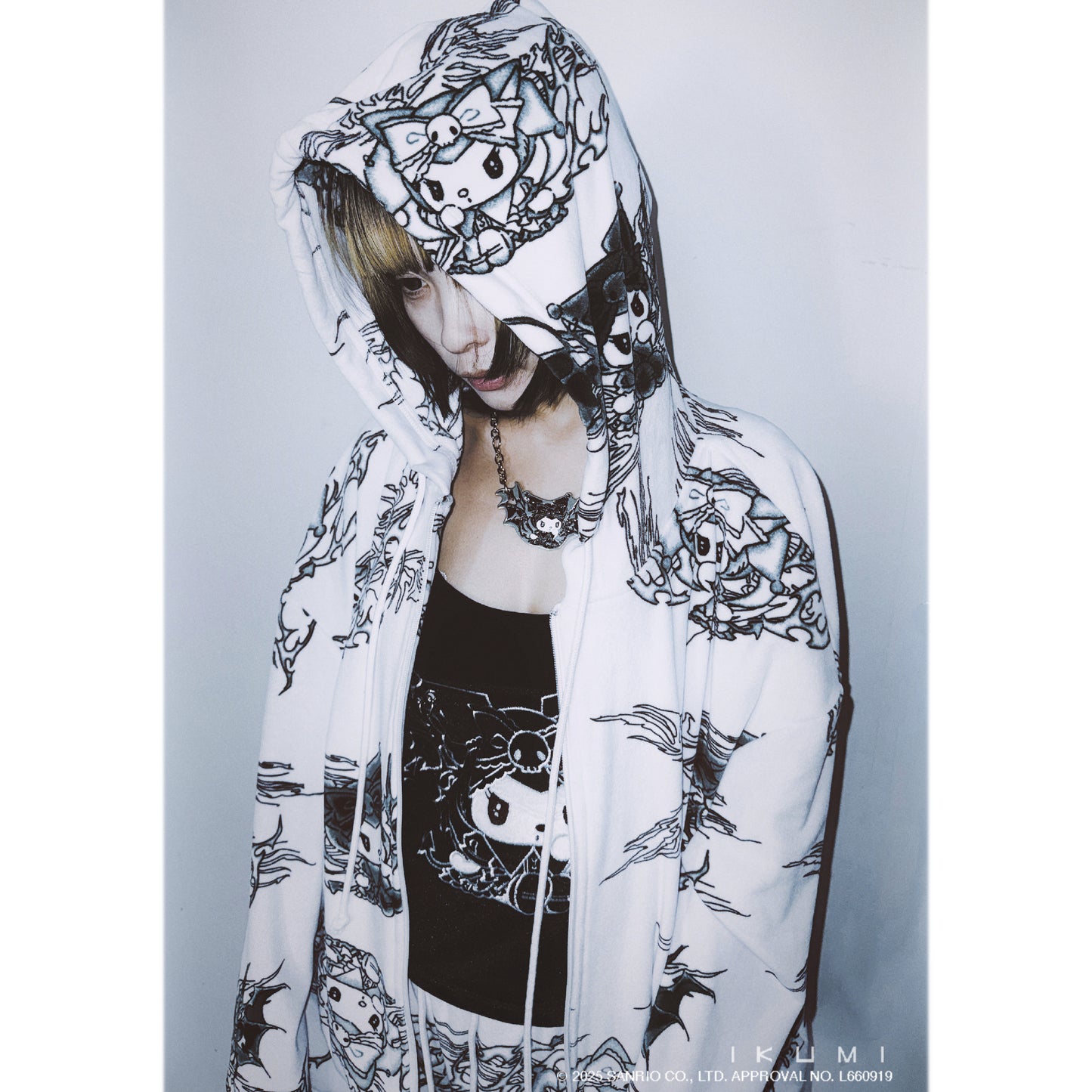 KUROMI×IKUMI FREECE HOODIE