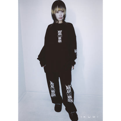 IKUMI×MADARANINGEN Bizzare LOGO Long sleeve t-shirt