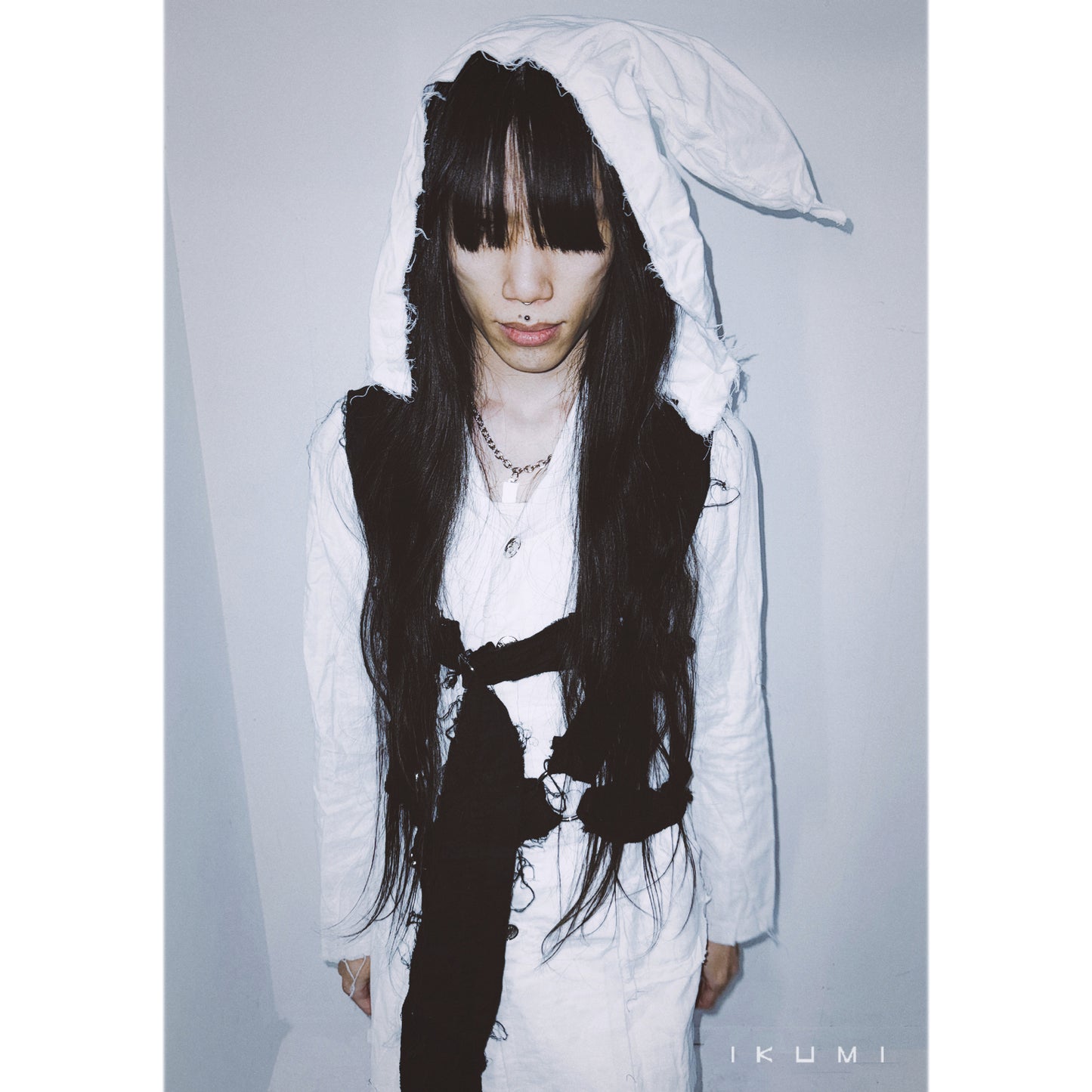 IKUMI×MADARANINGEN Gauze long top