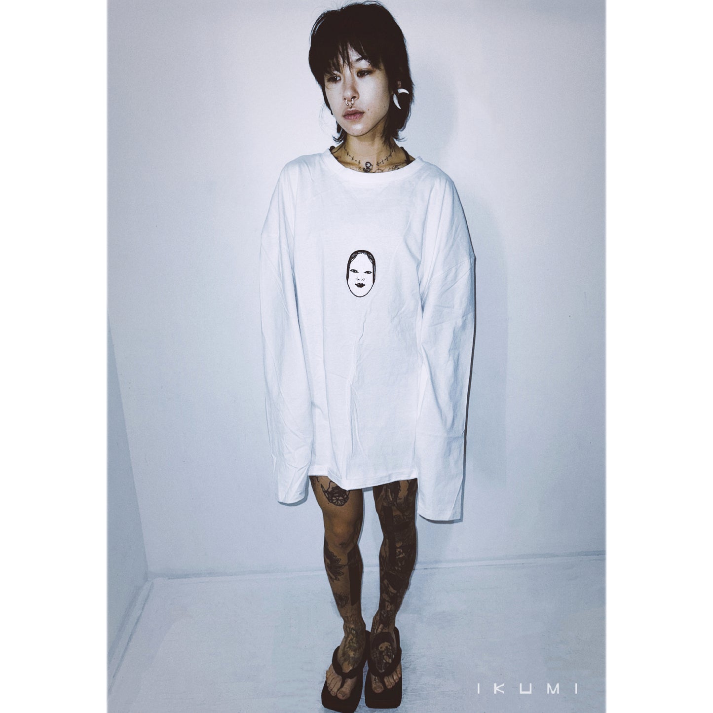 INNOCENT GIRL LONG T