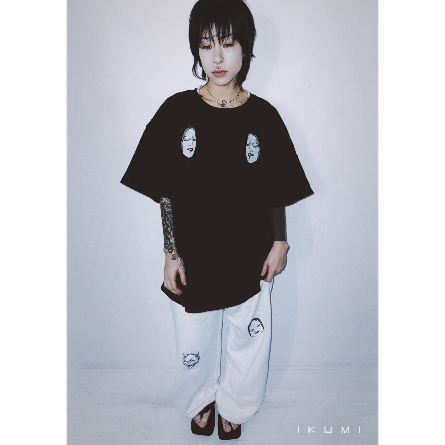 SCATTERED NOH MASKS SWEAT PANTS