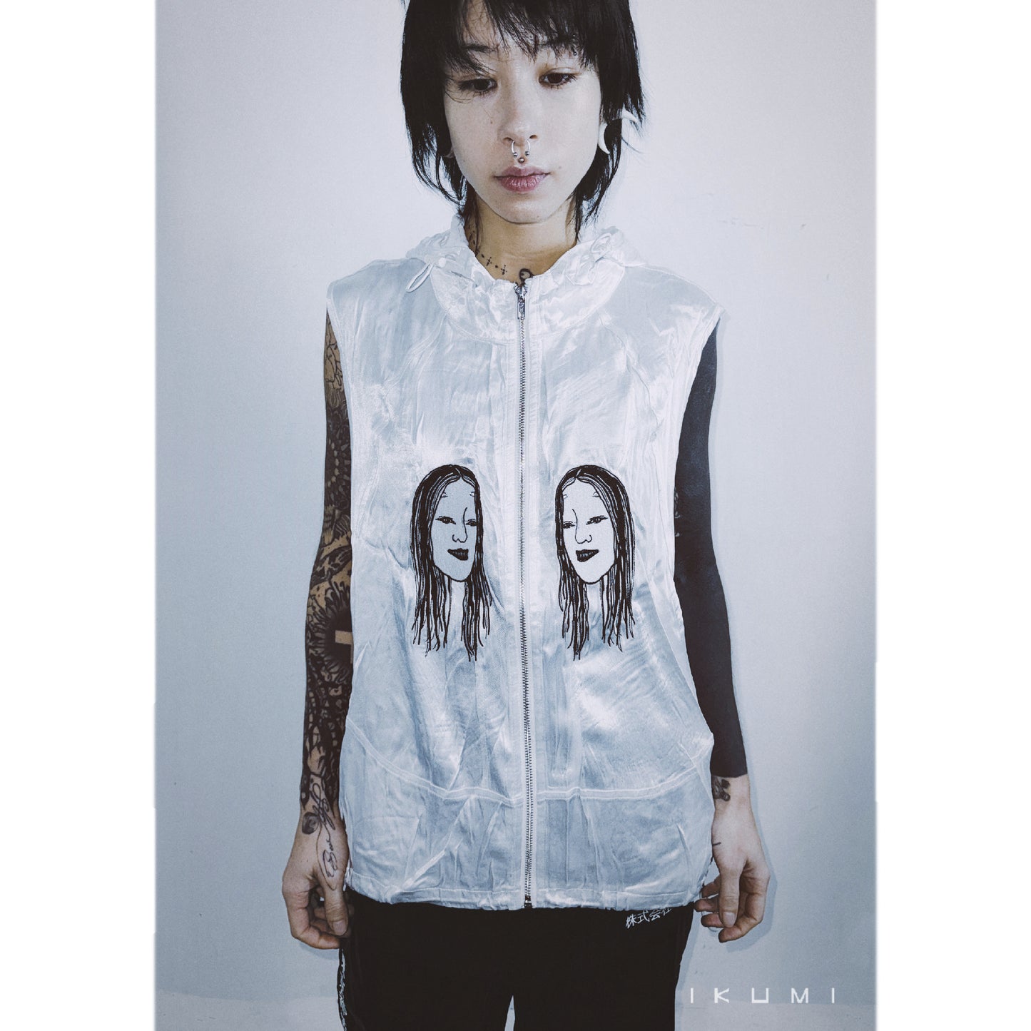 小面 ZIP VEST