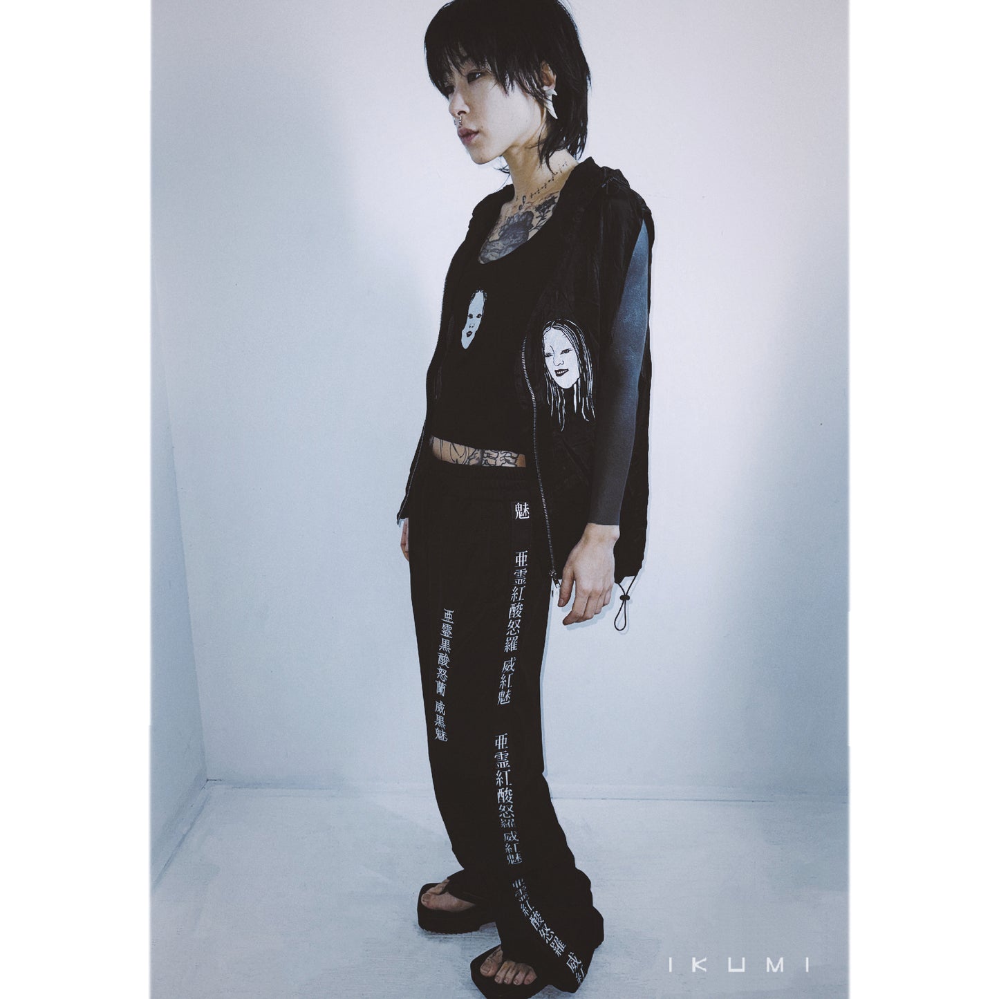小面 ZIP VEST