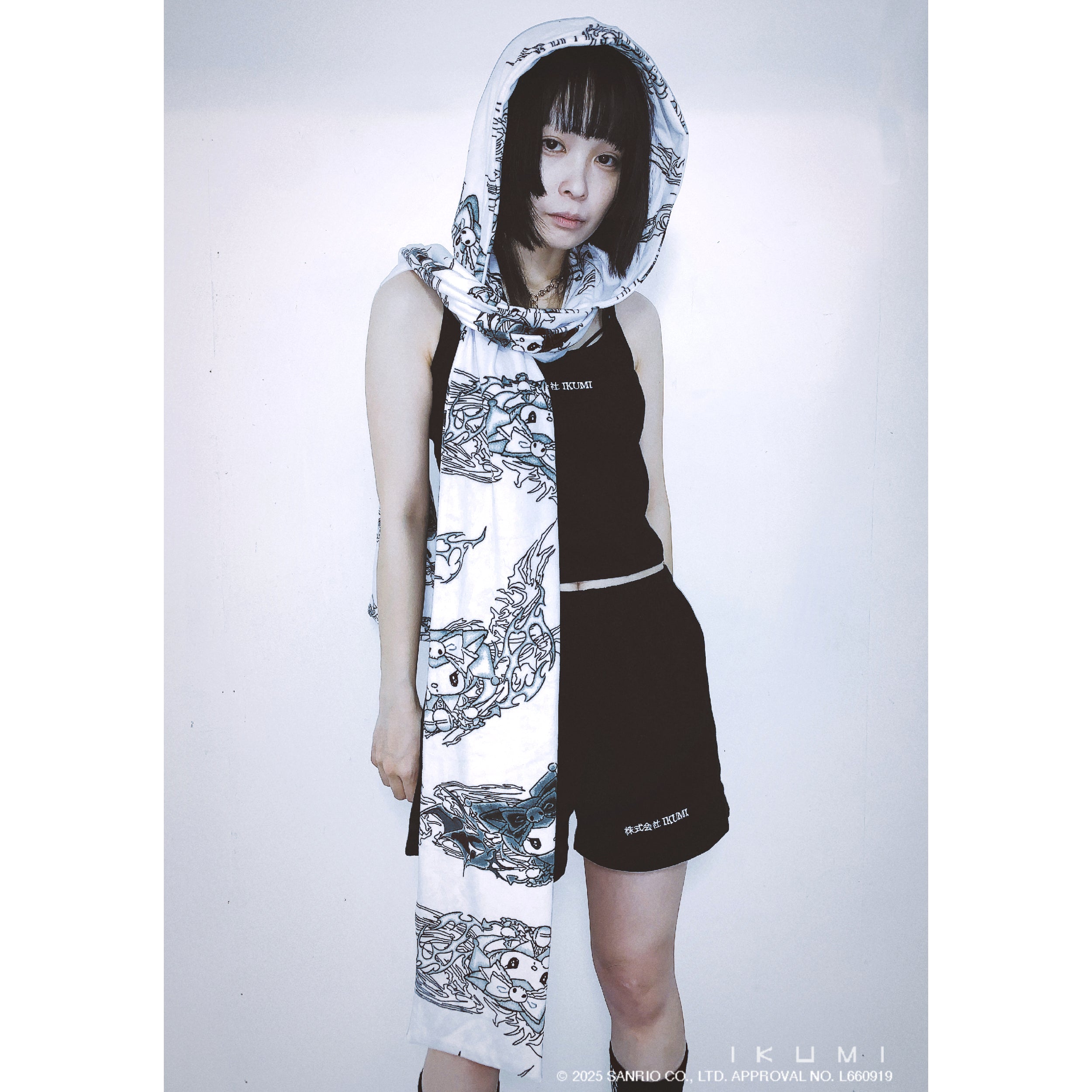 KUROMI×IKUMI HOODIE MUFFLER