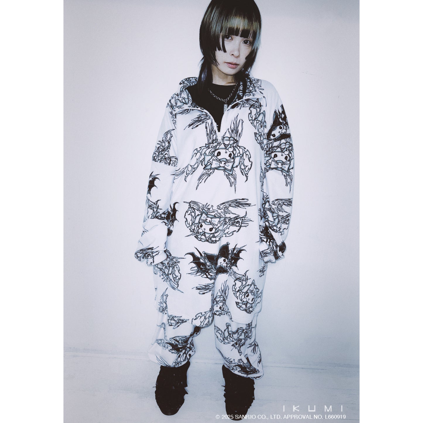 KUROMI×IKUMI FREECE PULLOVER