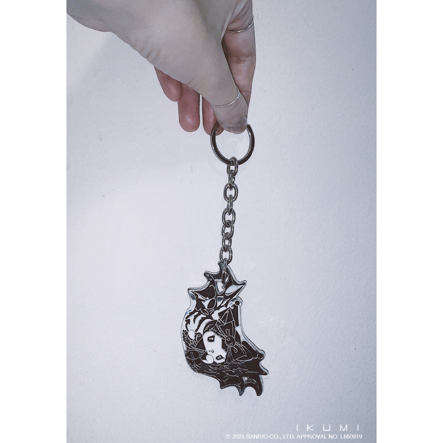 KUROMI×IKUMI KEY HOLDER