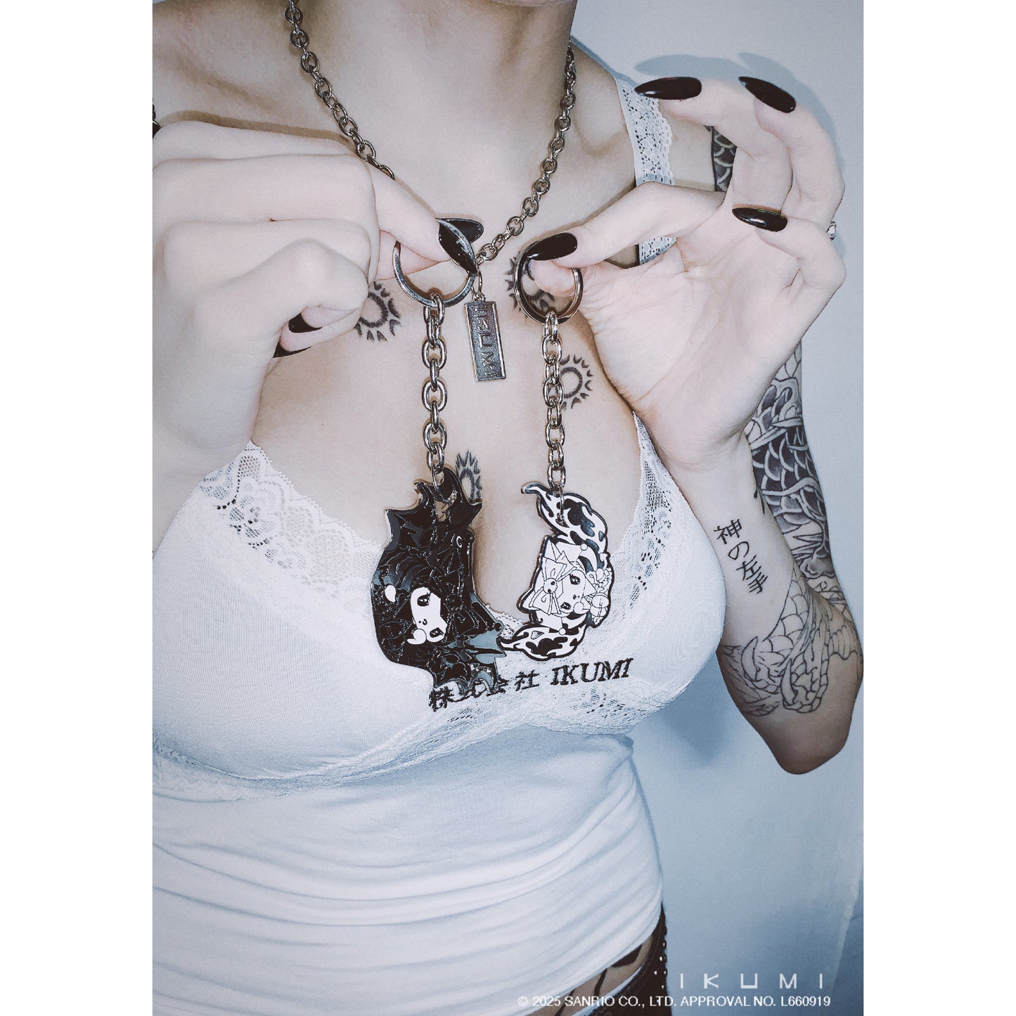 KUROMI×IKUMI KEY HOLDER