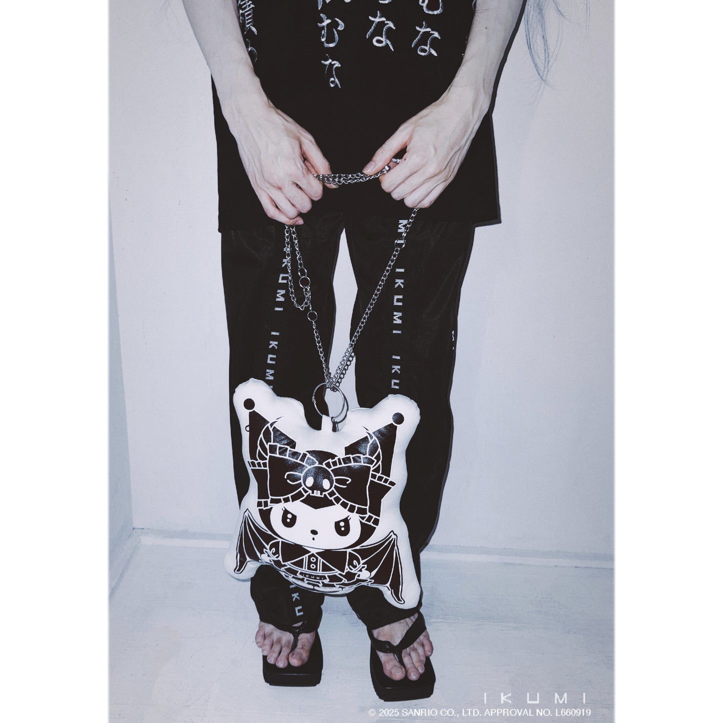 KUROMI×IKUMI CUSHION KEY HOLDER