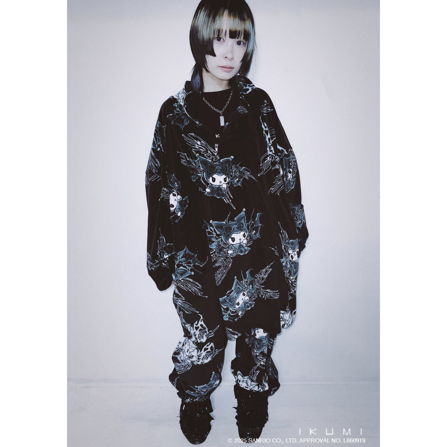 KUROMI×IKUMI FREECE PULLOVER