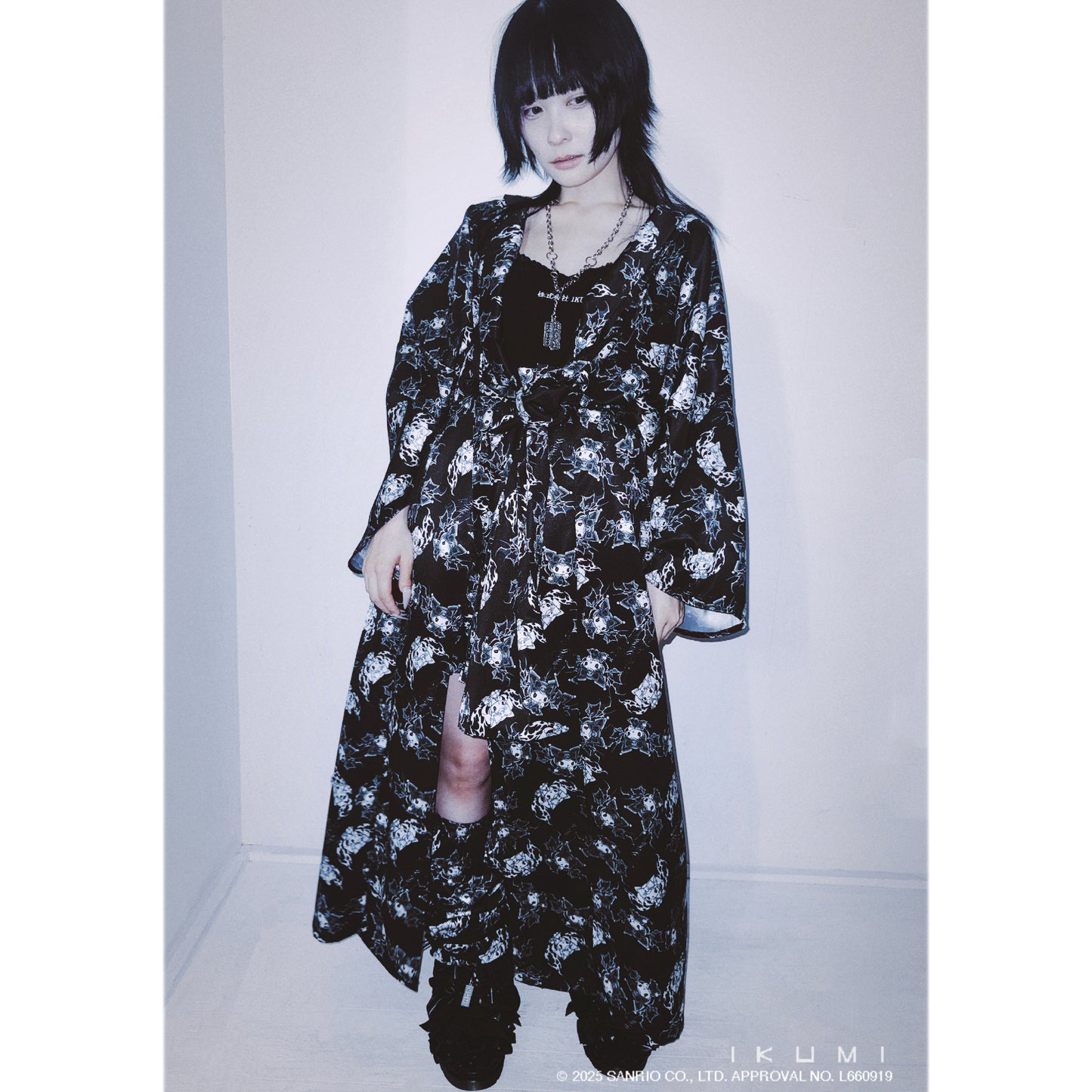 KUROMI×IKUMI LEG COVER